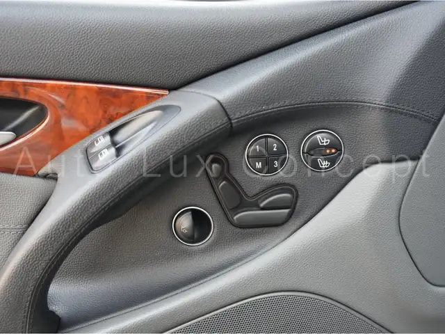 Mercedes-Benz SL view 10