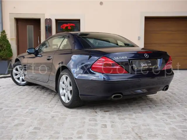 Mercedes-Benz SL view 4