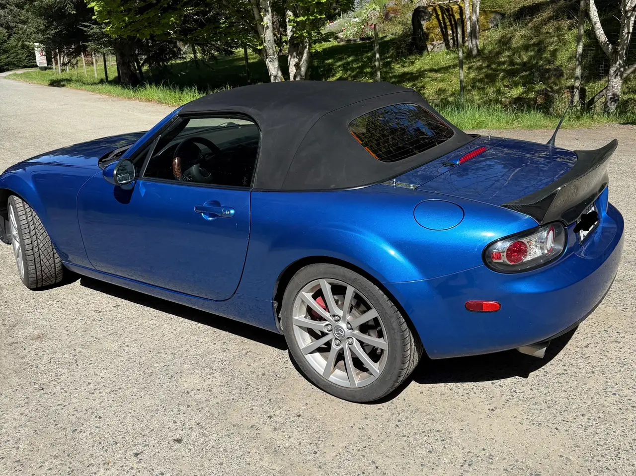 Mazda MX-5 Miata снимка Mazda MX-5 Miata