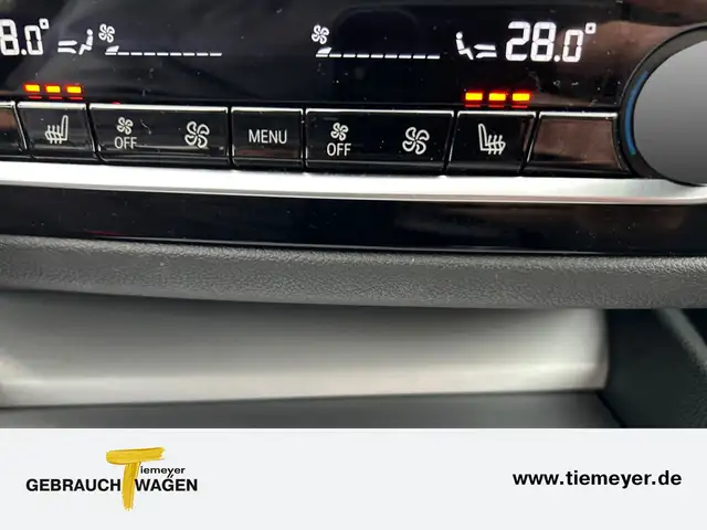 BMW 5 Series view 15