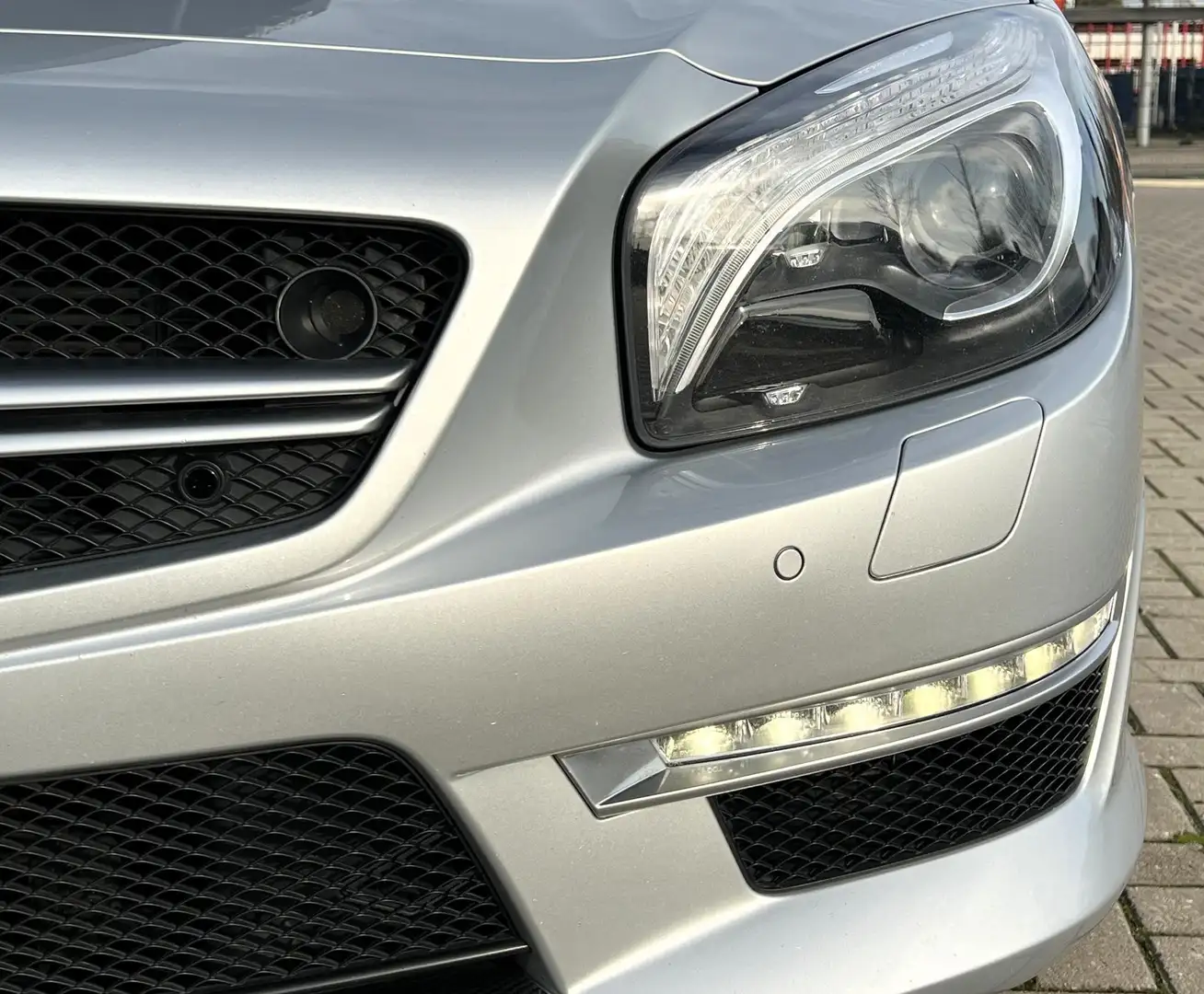 Mercedes-Benz SL 63 AMG Performance Grijs - 2