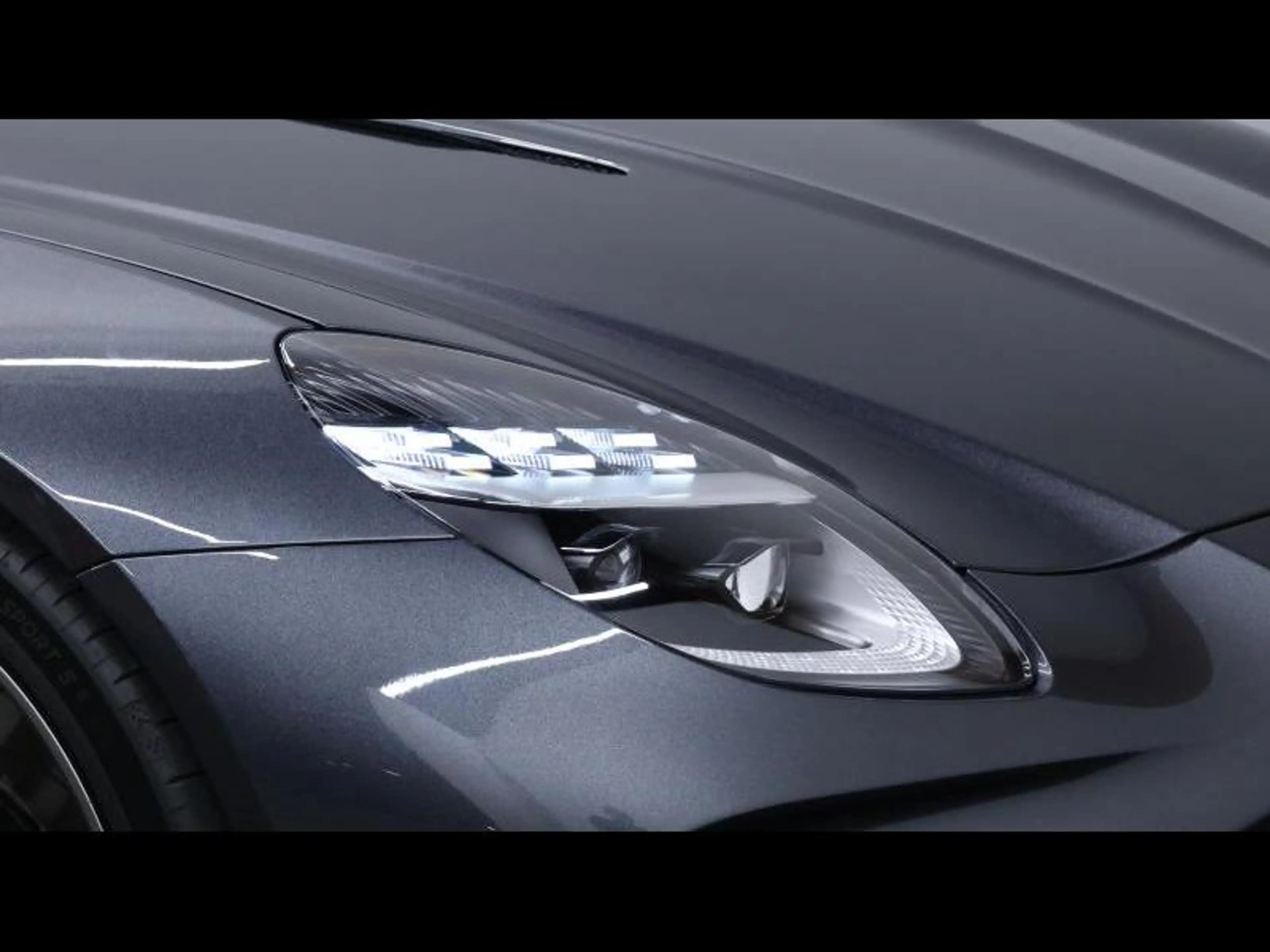 Aston Martin Vantage S 680ch *Xenon Grey — photo 8