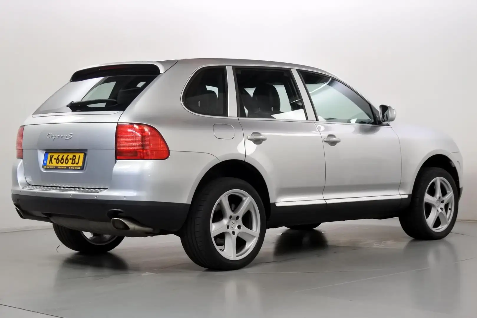 Porsche Cayenne 4.5 S 20" Schuifdak Luchtvering Bose® PCM+ Memory Stříbrná - 2