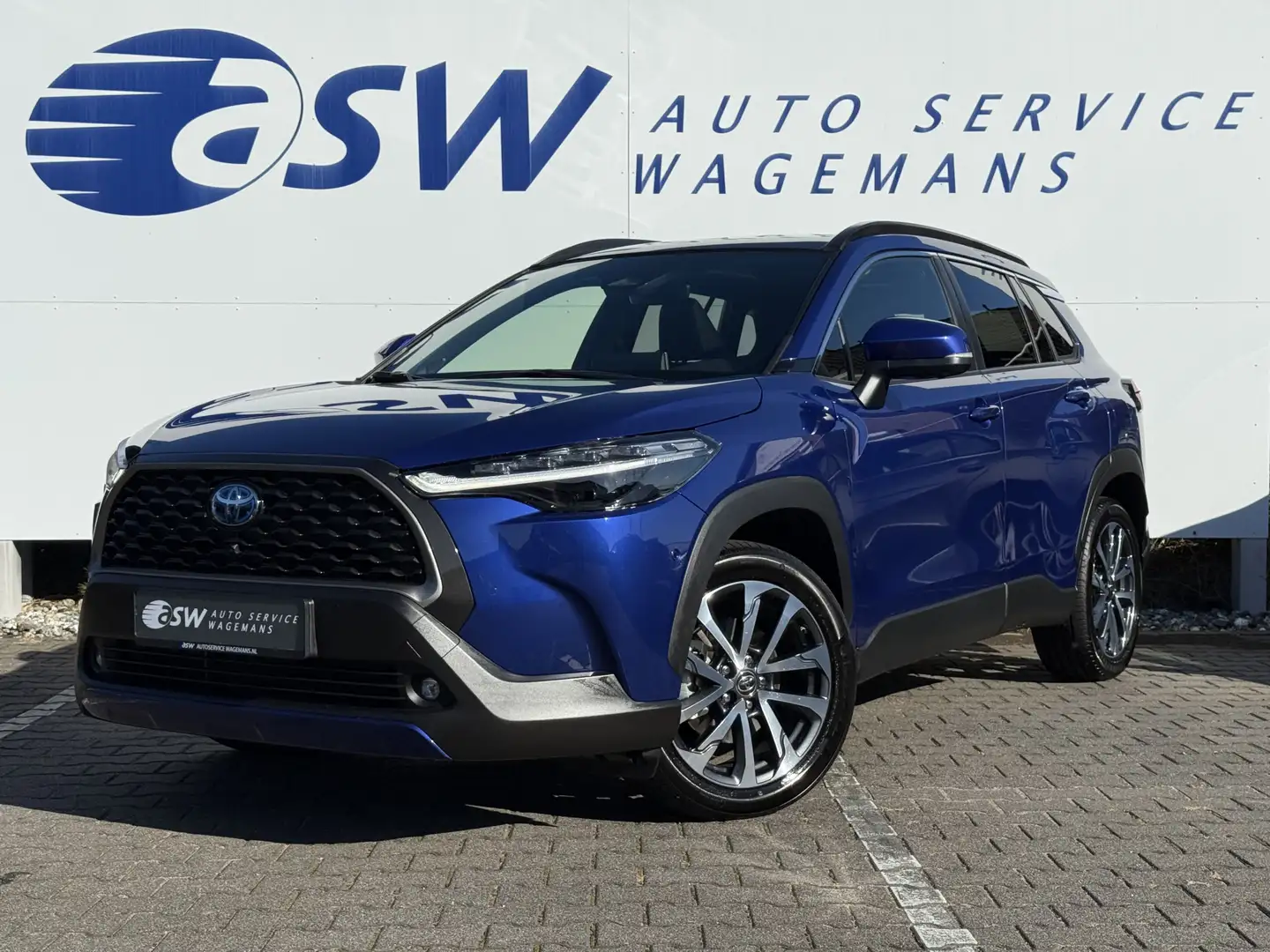Toyota Corolla Cross 2.0 High Power Hybrid Launch Edition | Pano | Lede Blau - 1