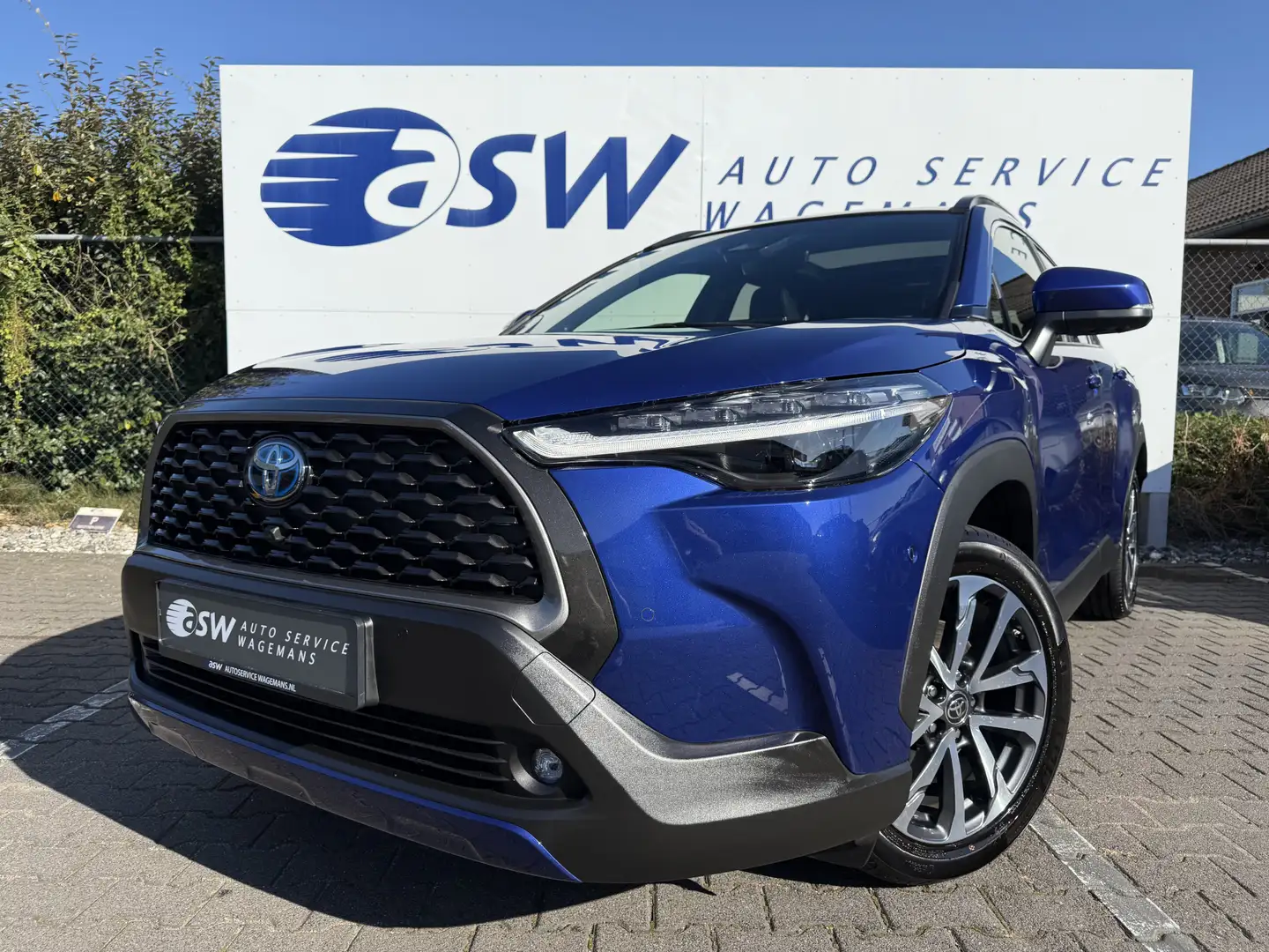 Toyota Corolla Cross 2.0 High Power Hybrid Launch Edition | Pano | Lede Blau - 2