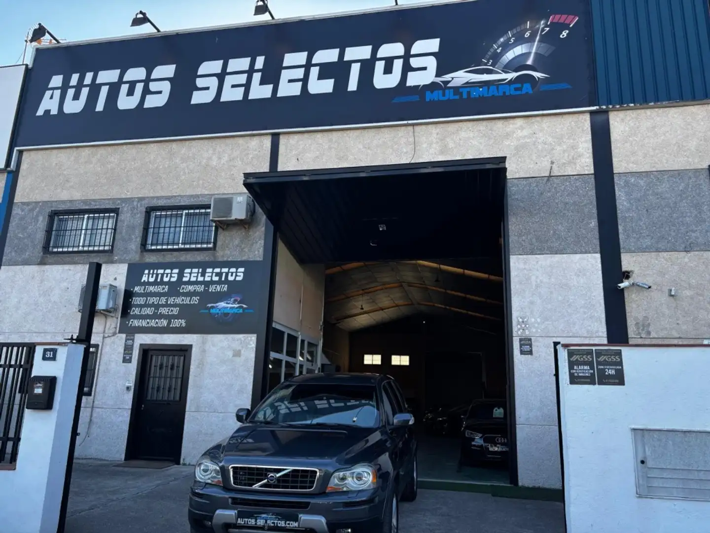Volvo XC90 D5 R-Design Geartronic 185 Gris - 1