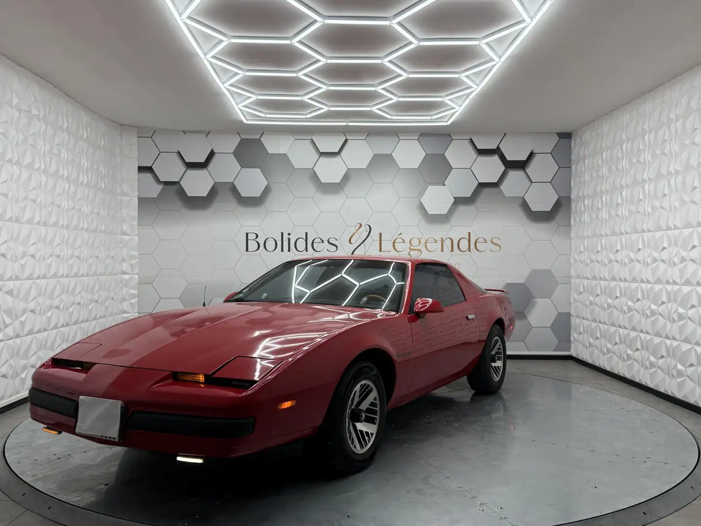 Pontiac Firebird Coupé 3.4 V6 BVM5 Rot - 1