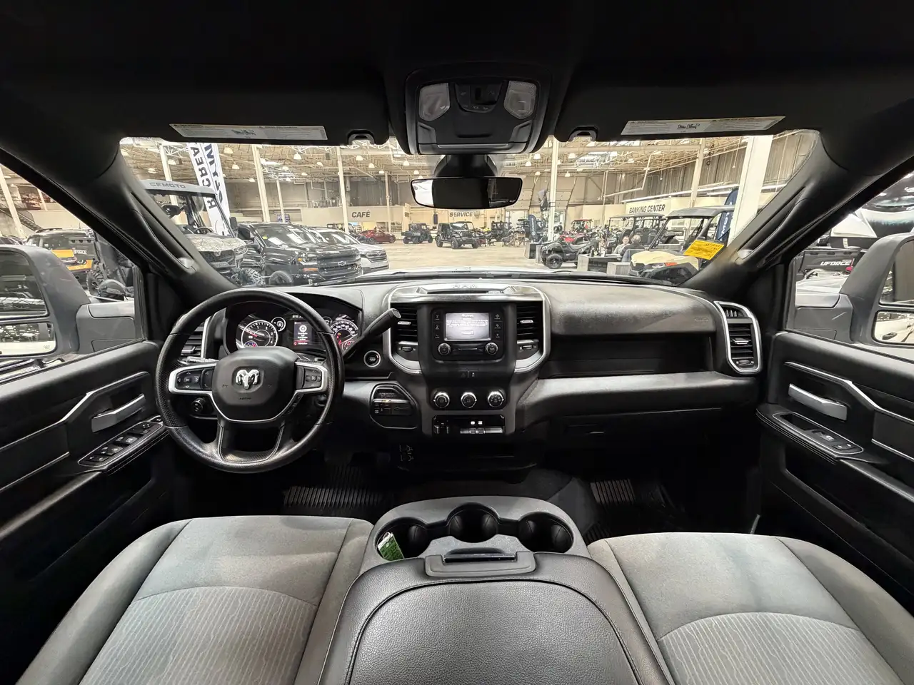 RAM 2500 снимка RAM 2500