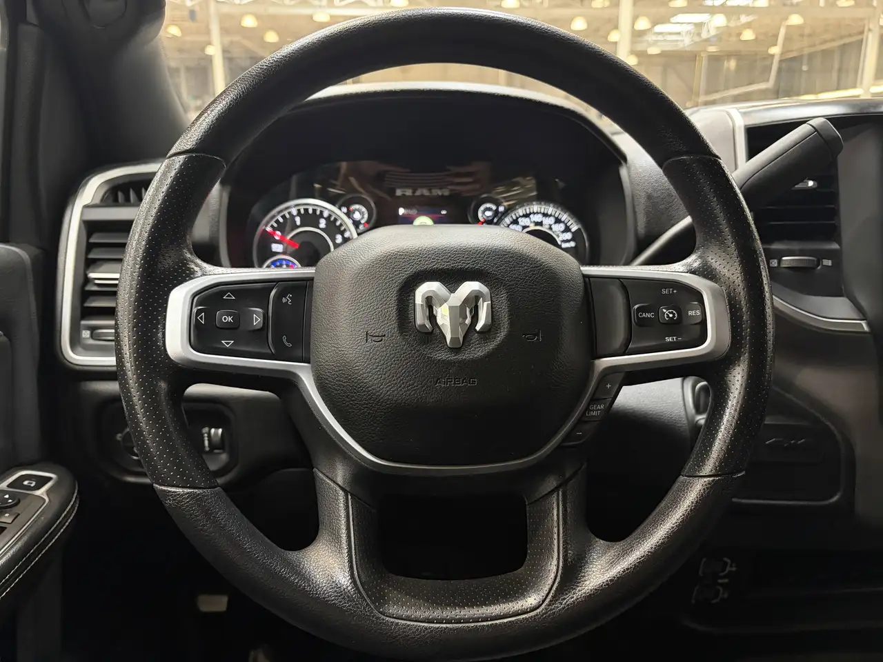 RAM 2500 снимка RAM 2500