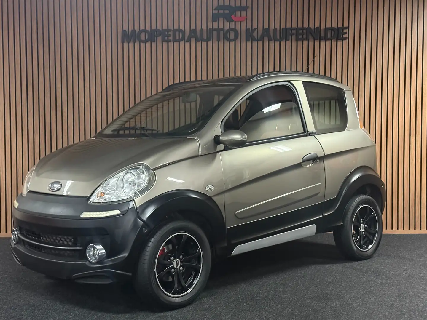 Microcar M.Go Highland X / leiser DCI Motor / Parksensoren - 1