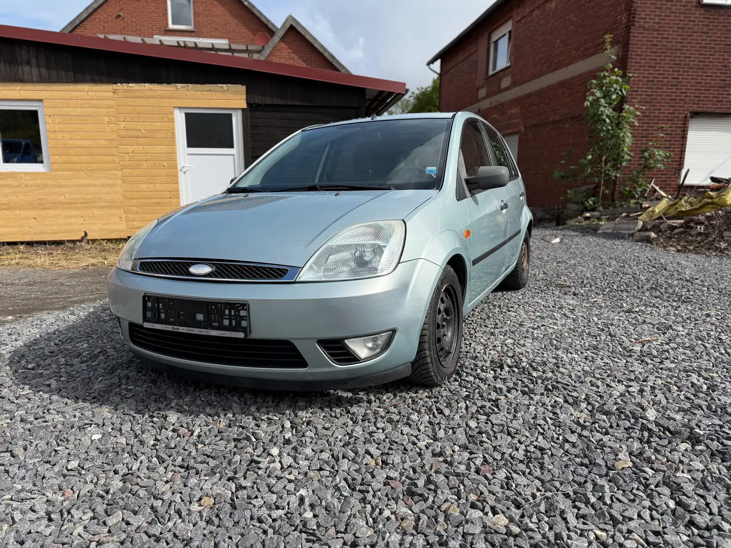 Ford Fiesta Fiesta 5-Türer 1.6 Ghia Silber - 1