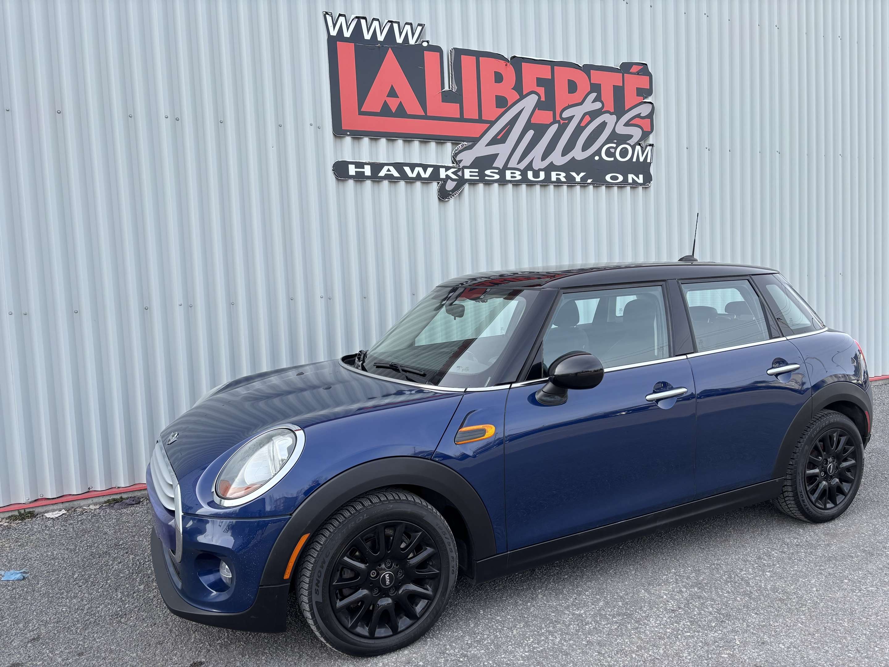 2015 MINI 5 Door Base