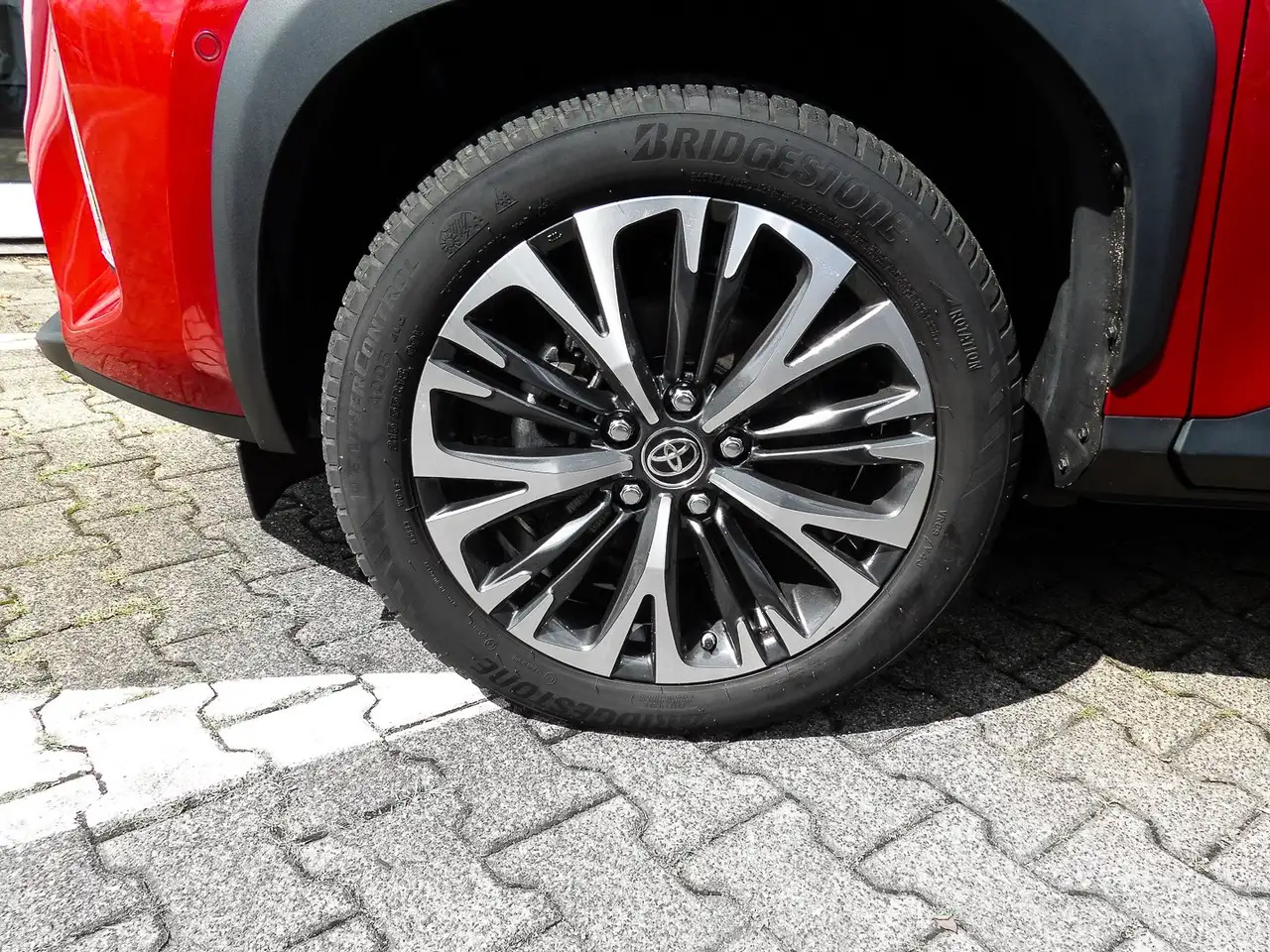 Toyota Yaris Cross 360°, El. Heckkl., Allwetter, миниатюра 3