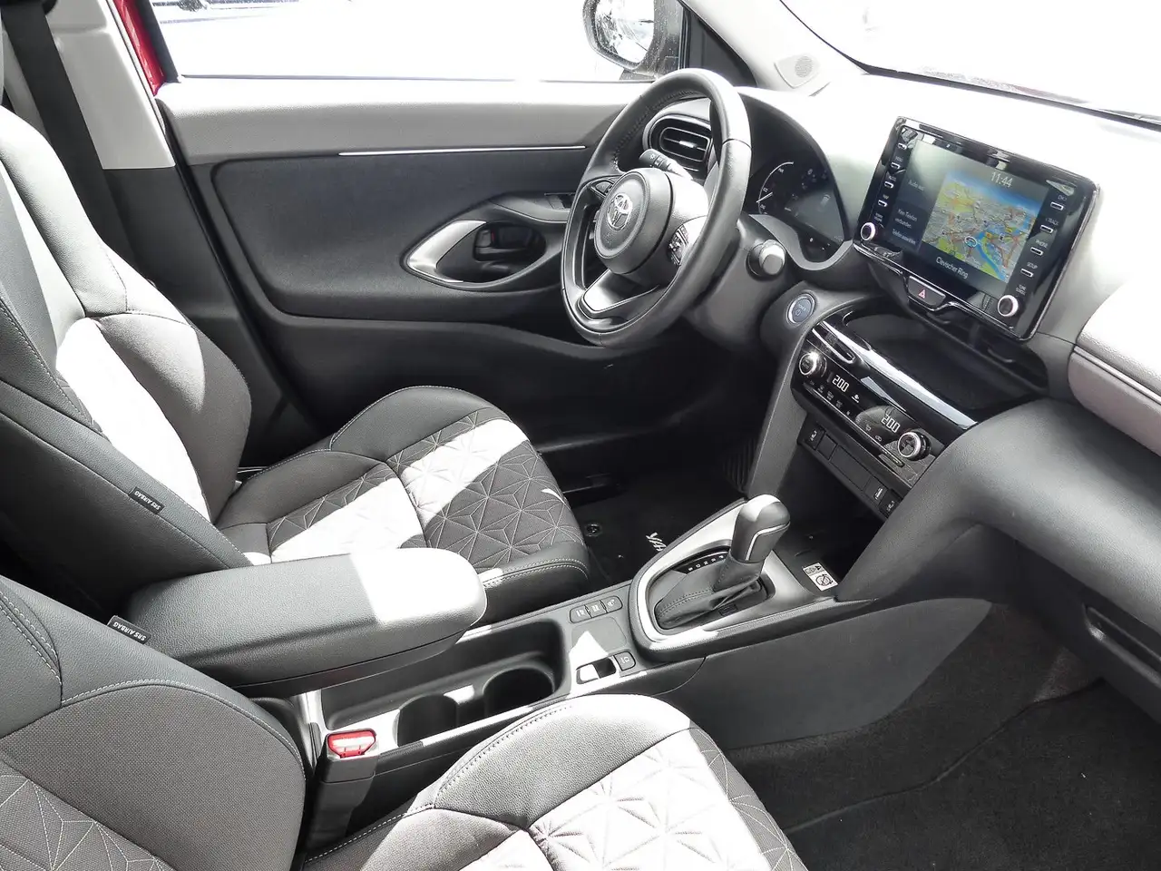 Toyota Yaris Cross 360°, El. Heckkl., Allwetter, миниатюра 4