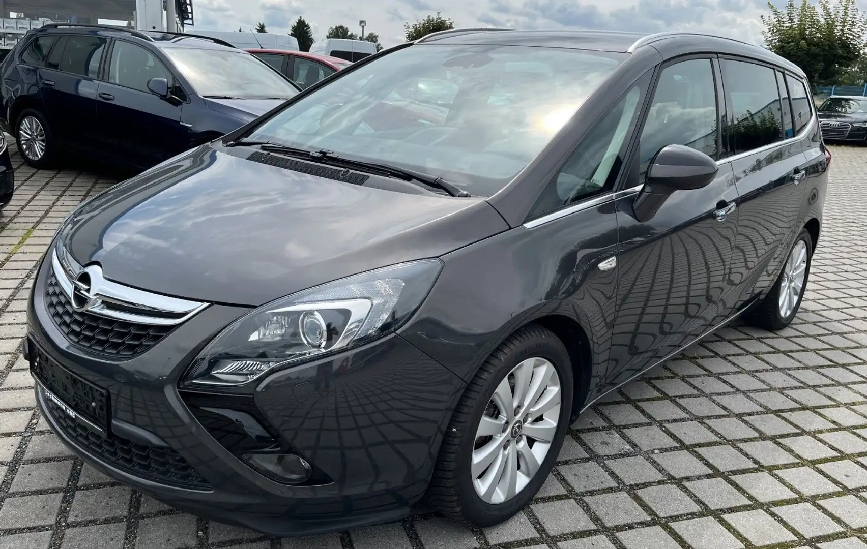 Opel Zafira 1.4 Tourer Innovation Bi-Xenon|7-Si.|Navi Grau - 1