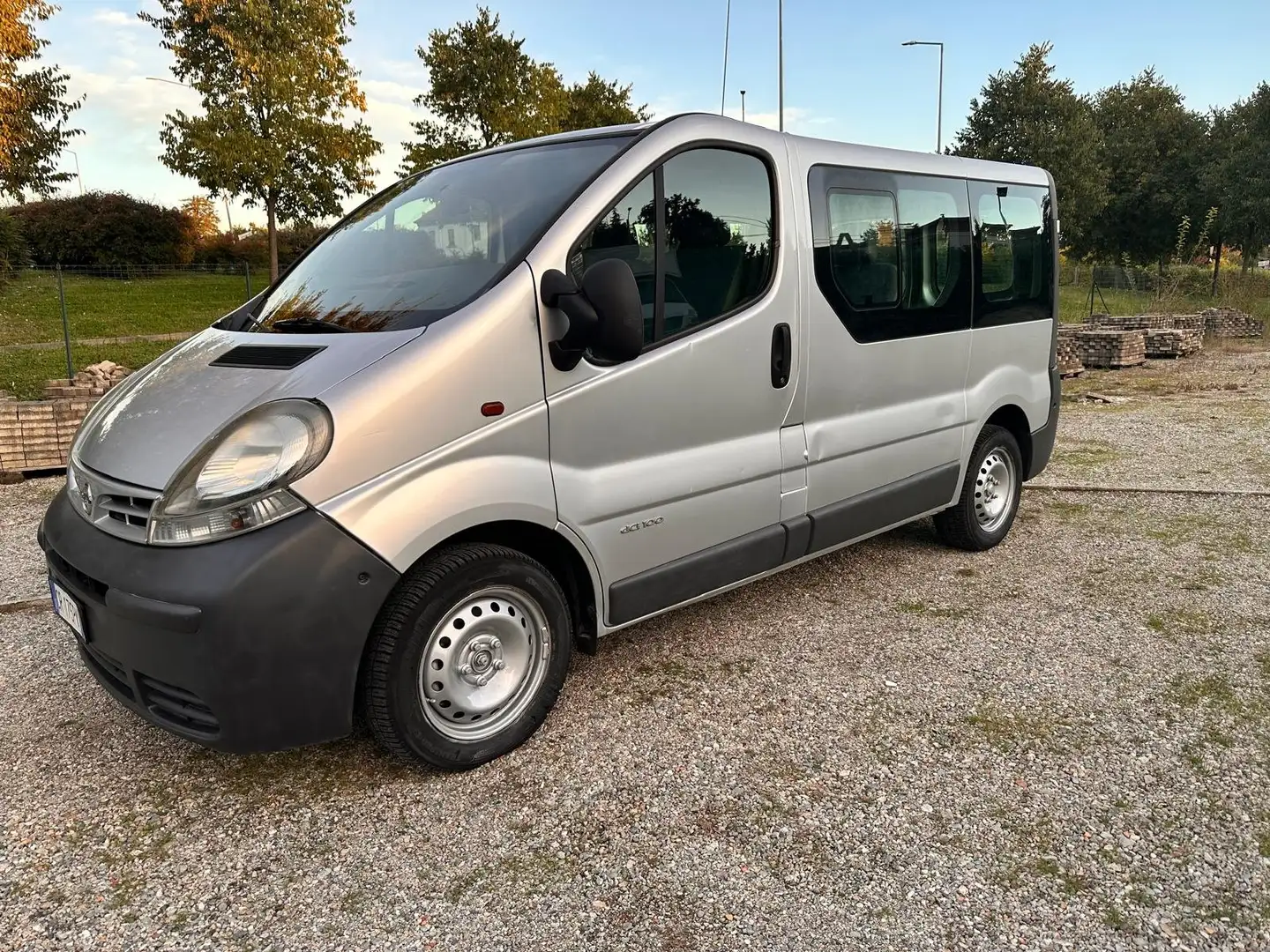 Nissan Primastar 1.9     6 POSTI !!! Argento - 1