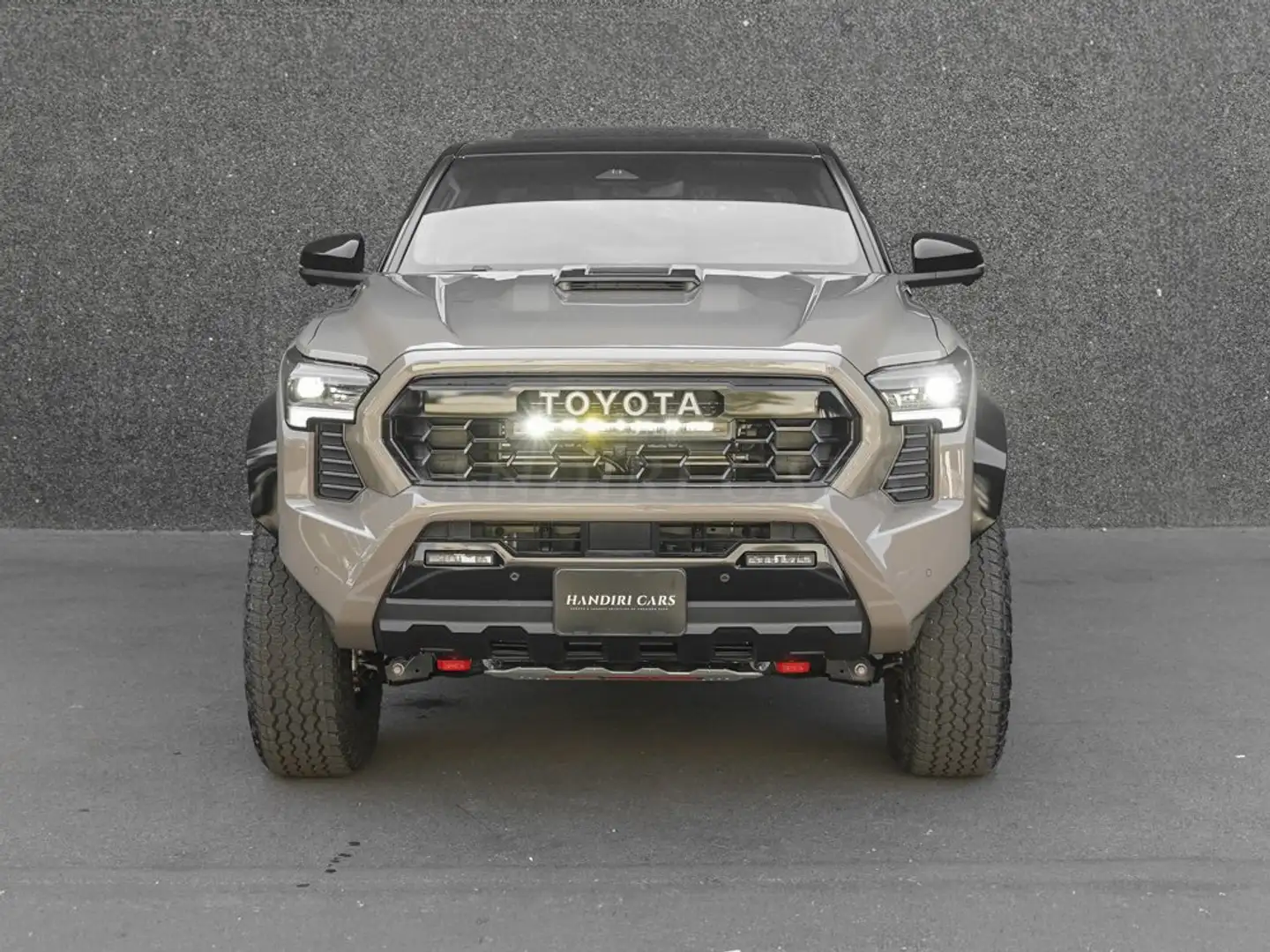 Toyota Tacoma 2025 TRD PRO 4x4 € 81500 +ISODYNAMIC RED SEATS Braun - 2