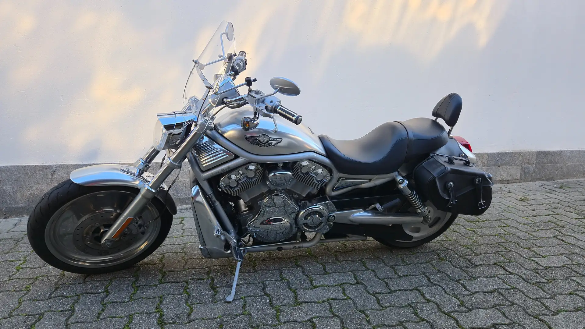 Harley-Davidson V-Rod 2002 Argento - 2