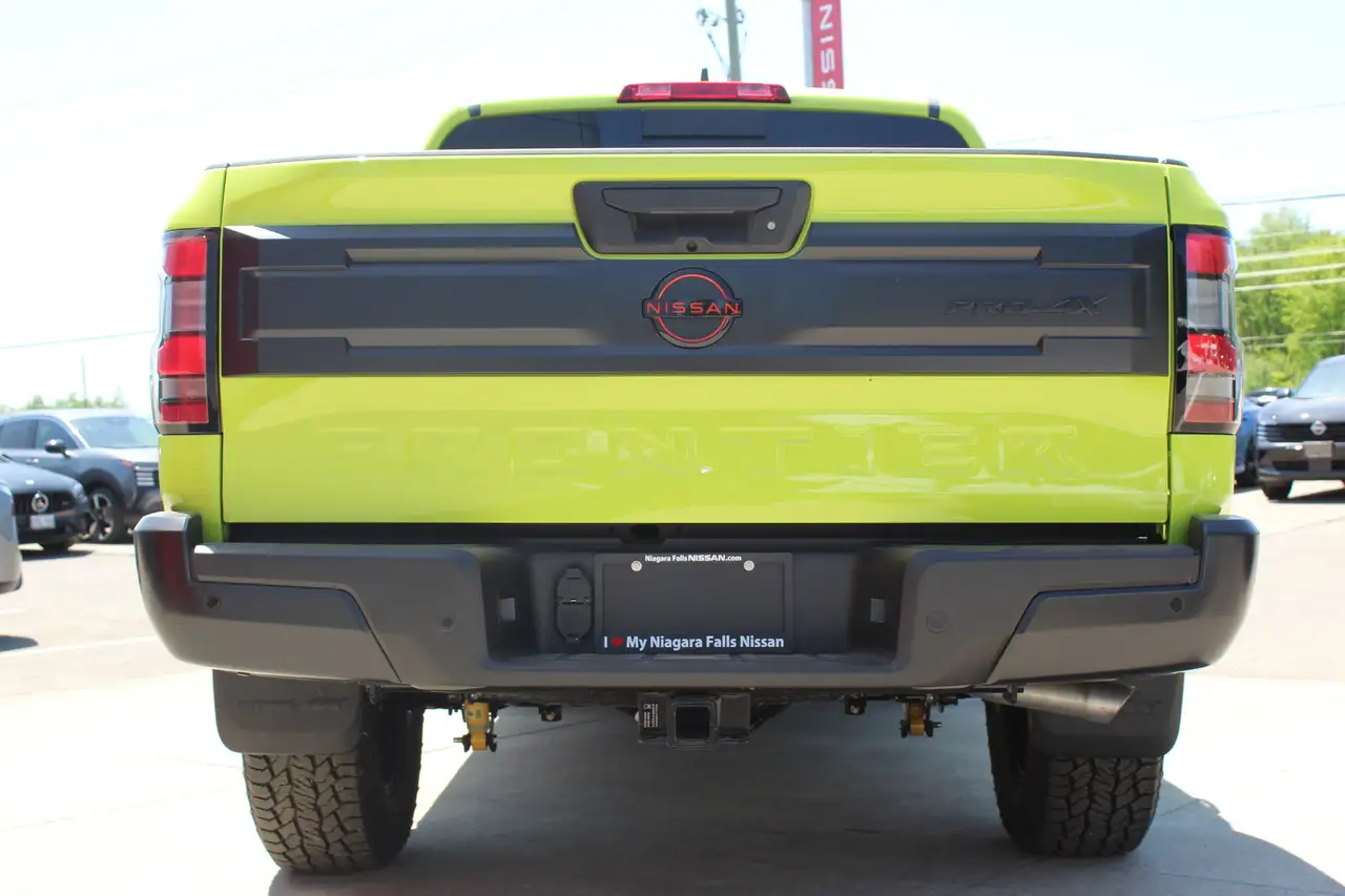 Nissan Frontier снимка Nissan Frontier