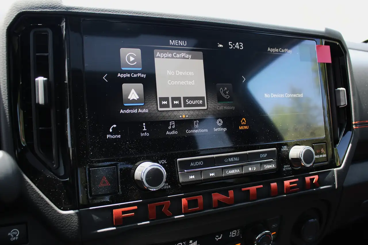 Nissan Frontier снимка Nissan Frontier