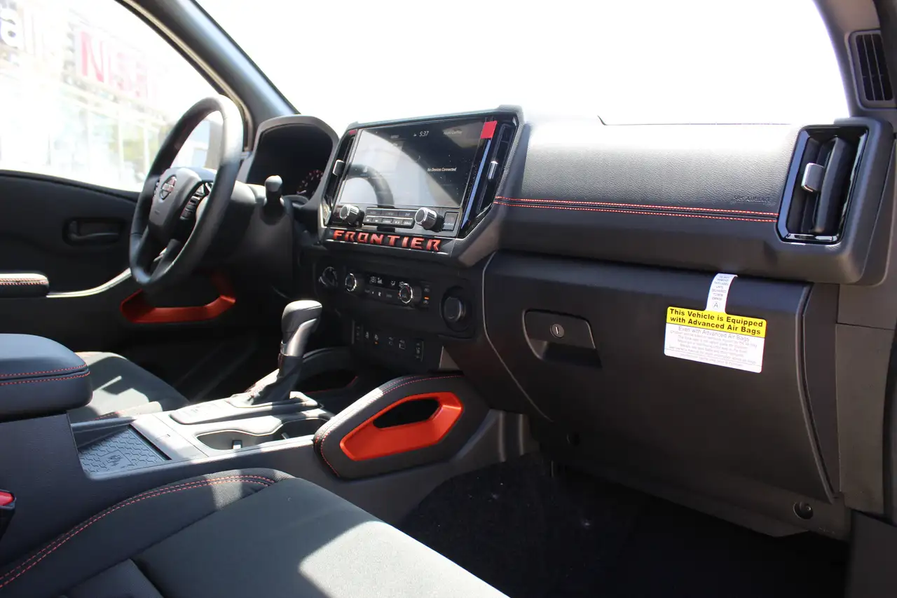 Nissan Frontier снимка Nissan Frontier