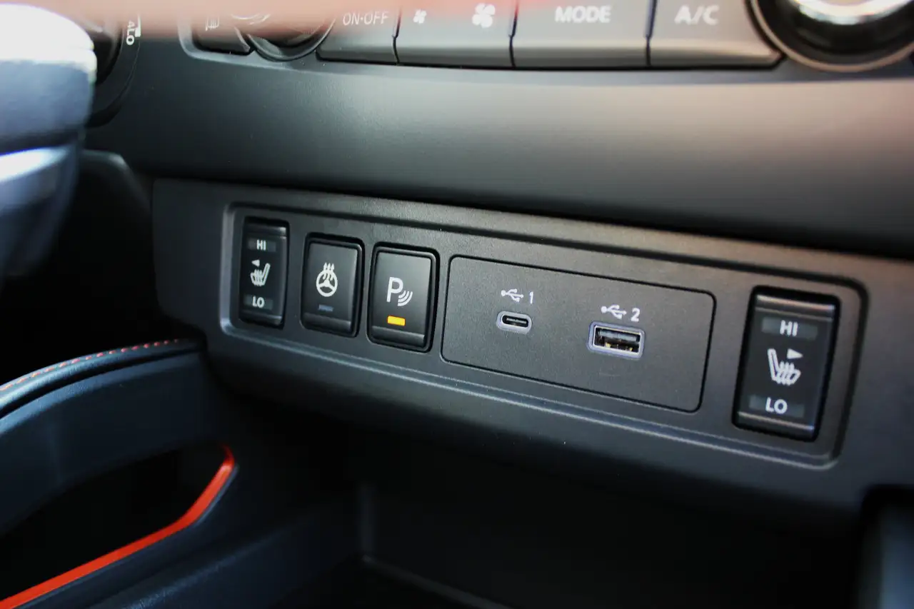 Nissan Frontier снимка Nissan Frontier