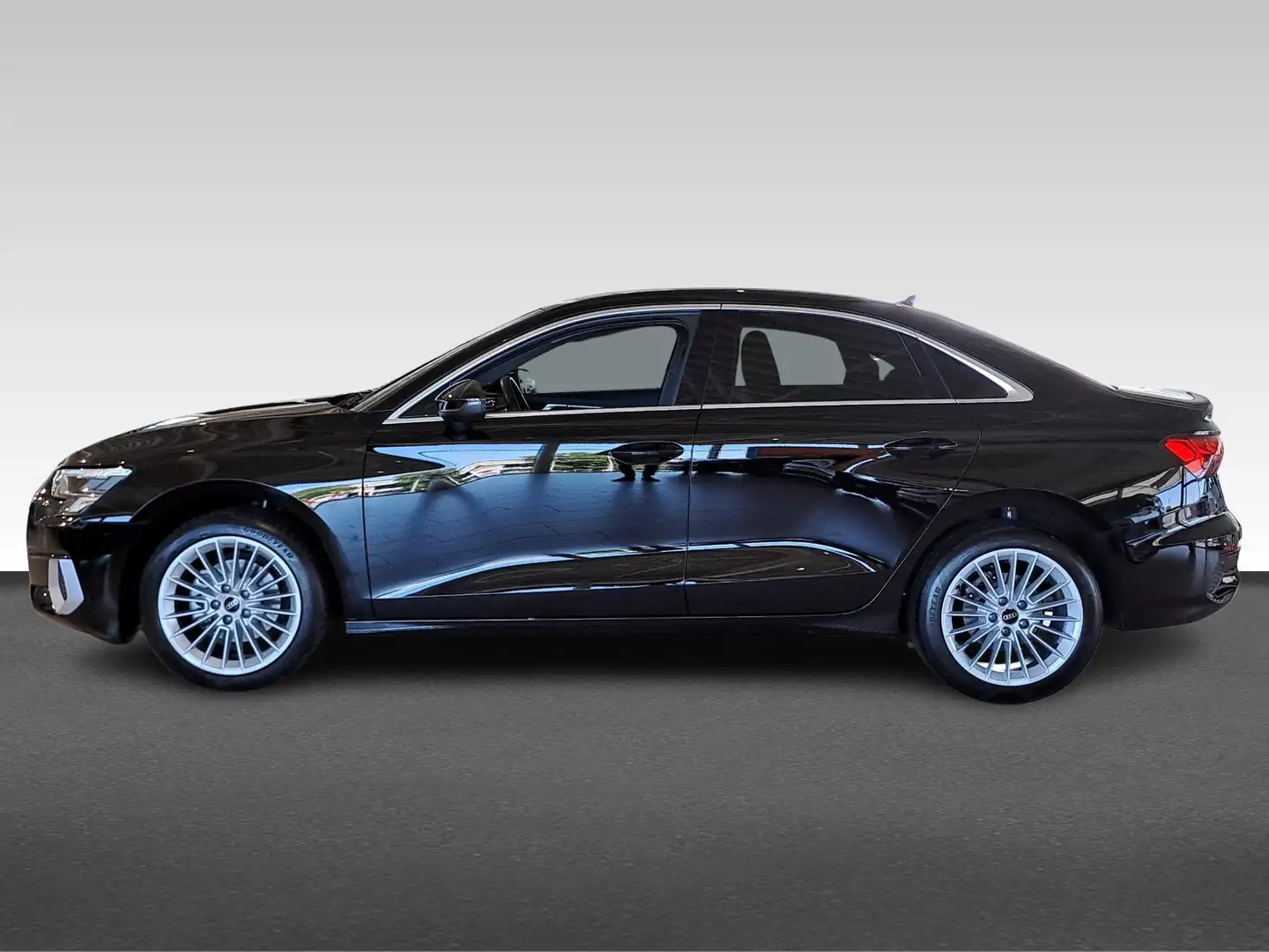 Audi A3 Limousine 30 TFSI 110pk MHEV S tronic Advanced Edi Zwart - 2