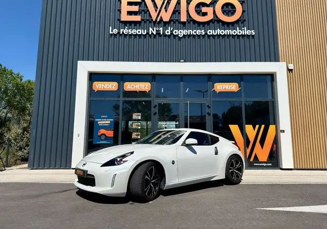 Nissan 370Z coupe 3.7 330ch pack bva caméra recul palette volant sièges électriques
