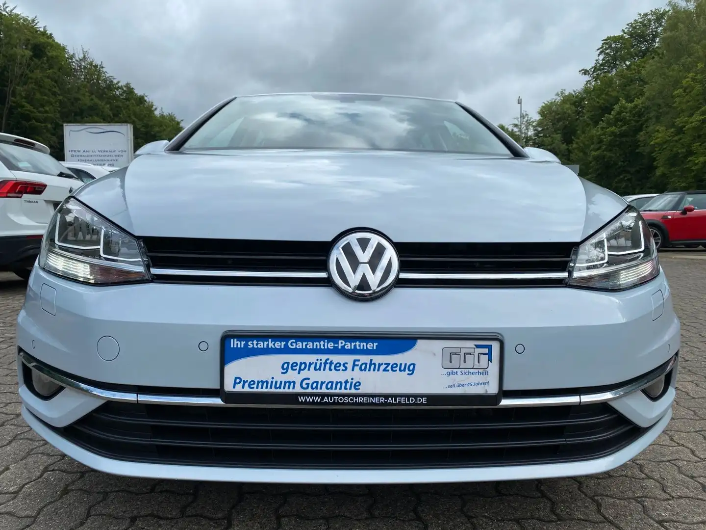 Volkswagen Golf VII Lim. Sound Start-Stopp PDC SHZ ACC Silber - 2