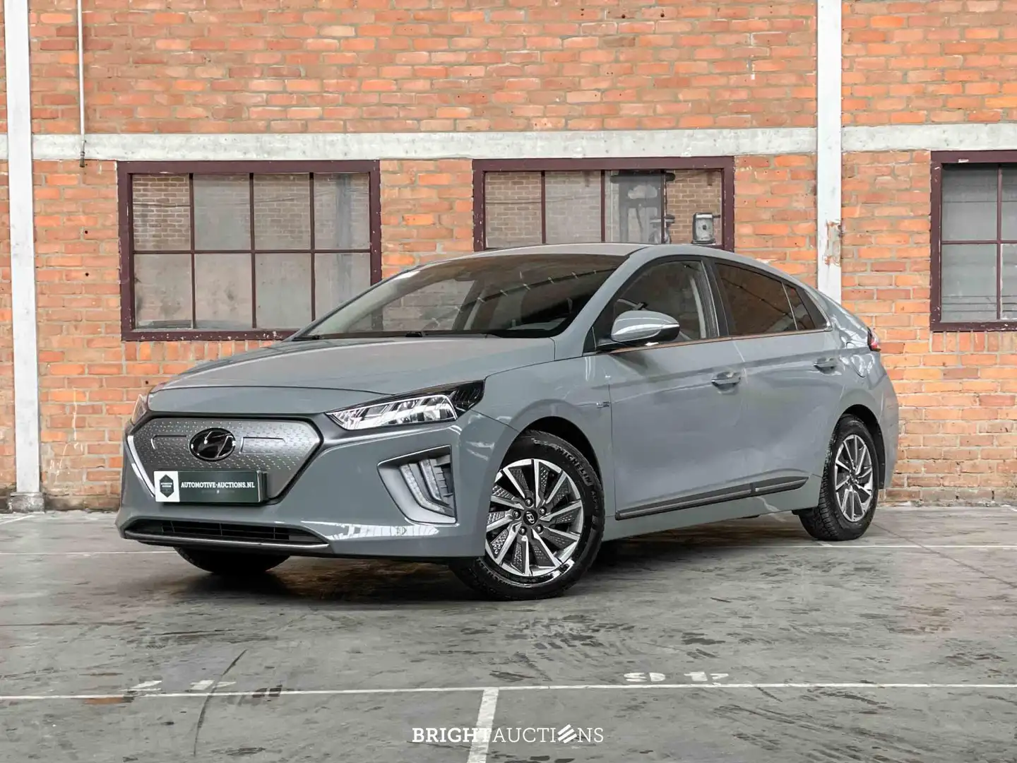 Hyundai IONIQ Comfort EV 38 kWh Gris - 1