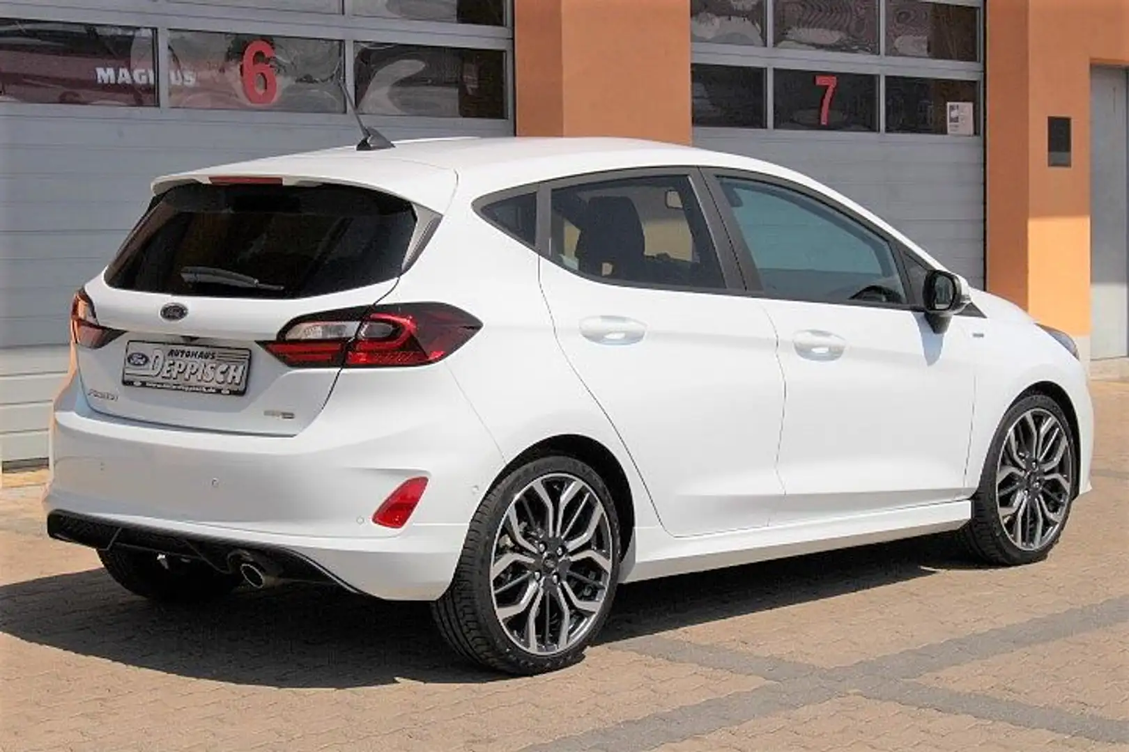 Ford Fiesta ST-LINE Vignale 155 PS NAVI. AHK Weiß - 2