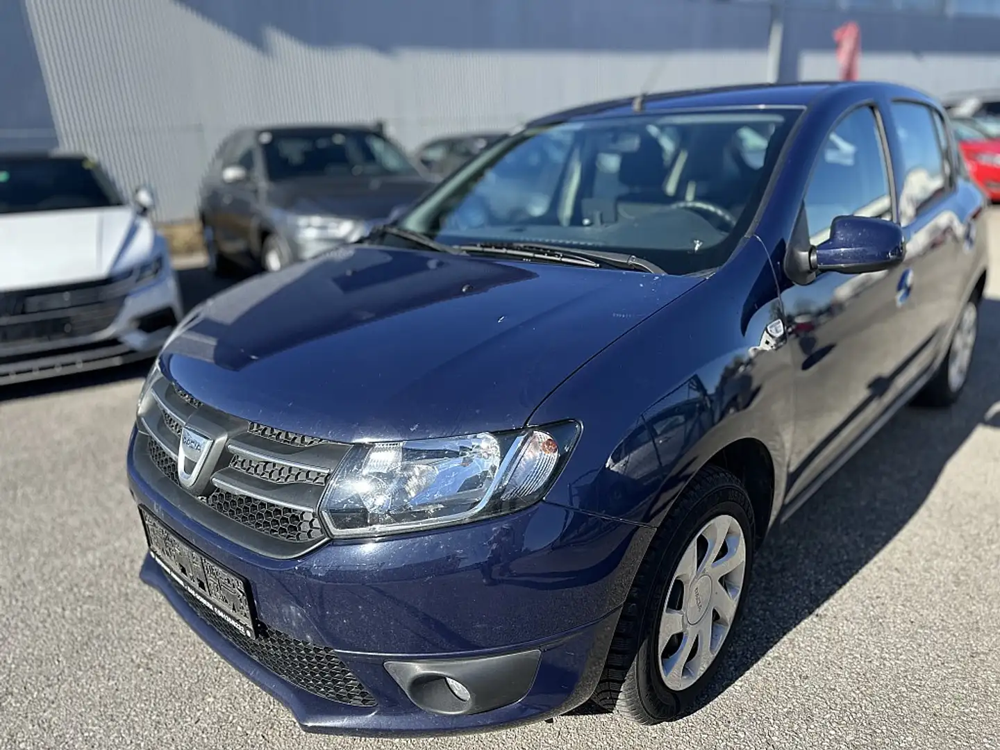 Dacia Sandero Supreme 1,2 16V 75 Blau - 1