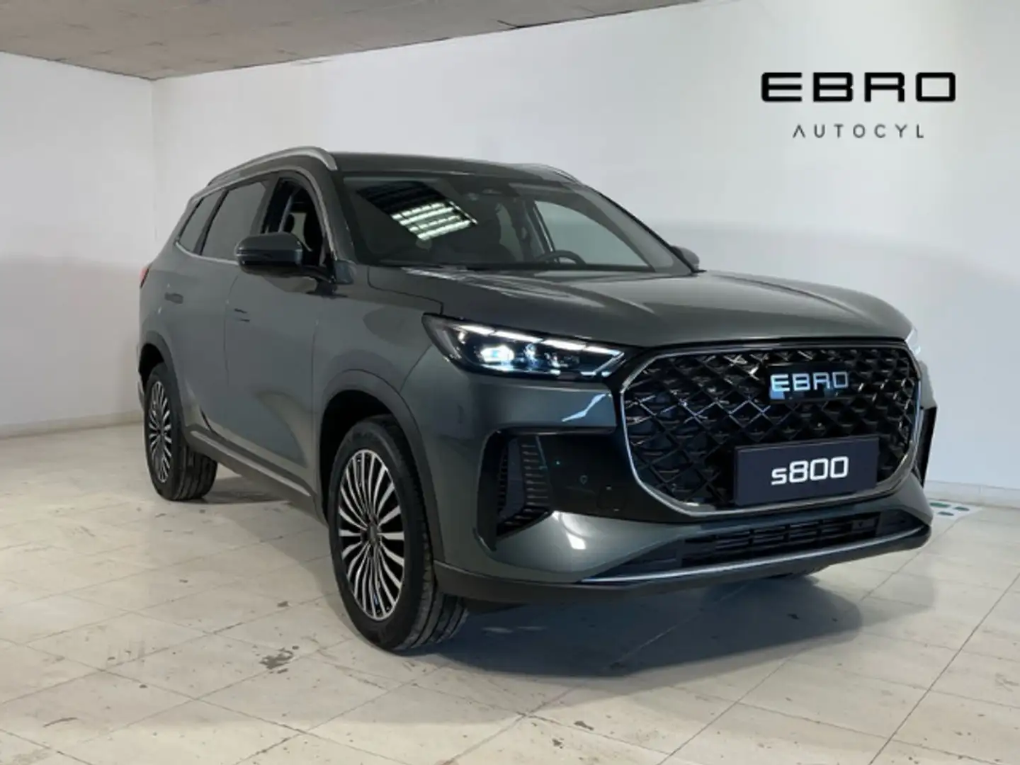 Ebro s800 1.6 TGDI 7DCT Luxury FWD Gris - 1