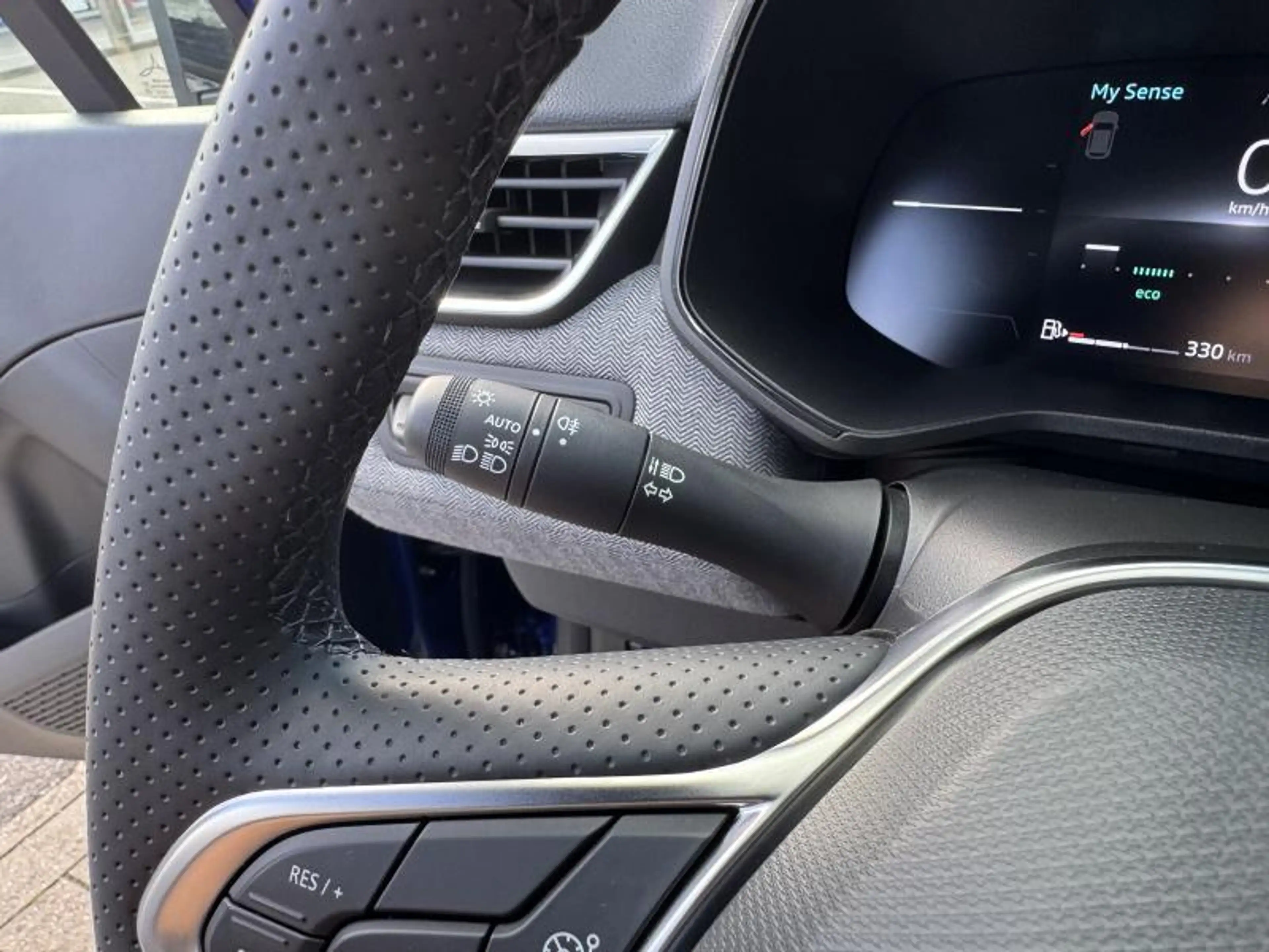 Renault Clio Techno — photo 8