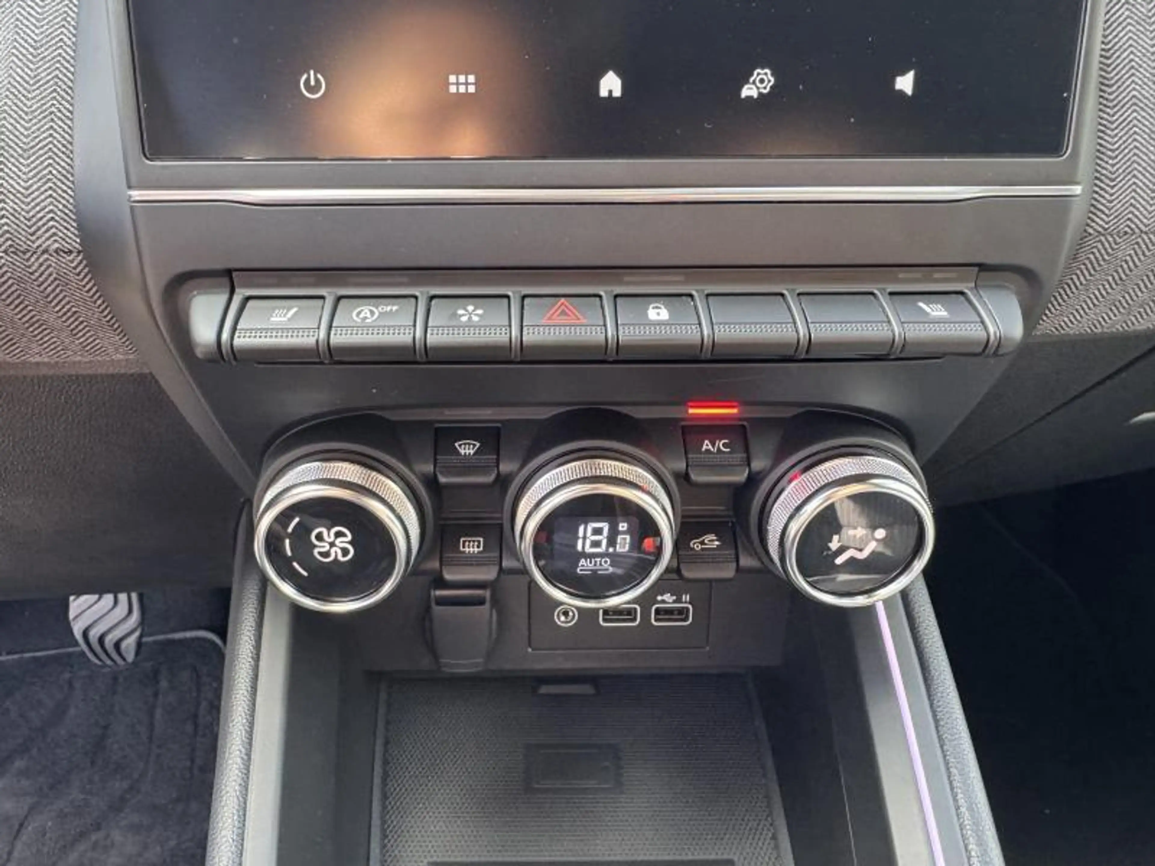 Renault Clio Techno — photo 15