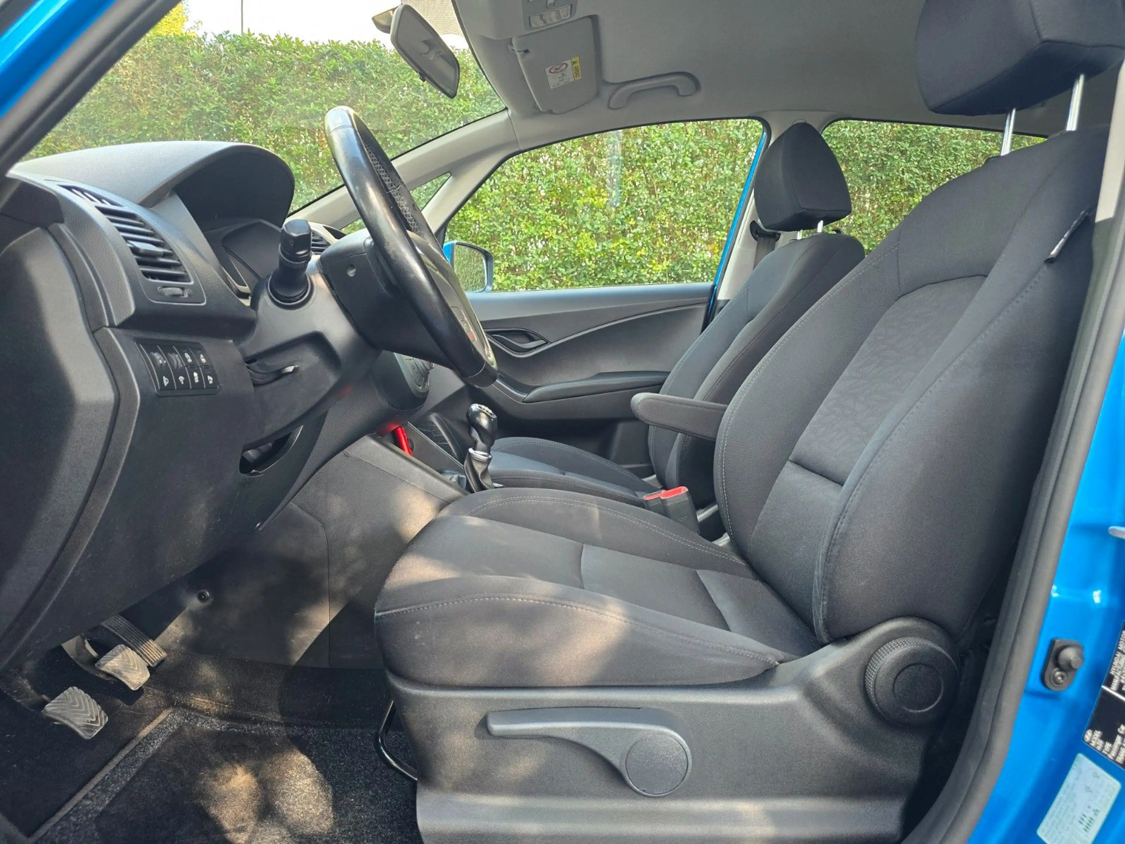 Hyundai iX20 blue Passion*SHZ*LHZ*PDC*Scheckheftgepflegt — photo 11
