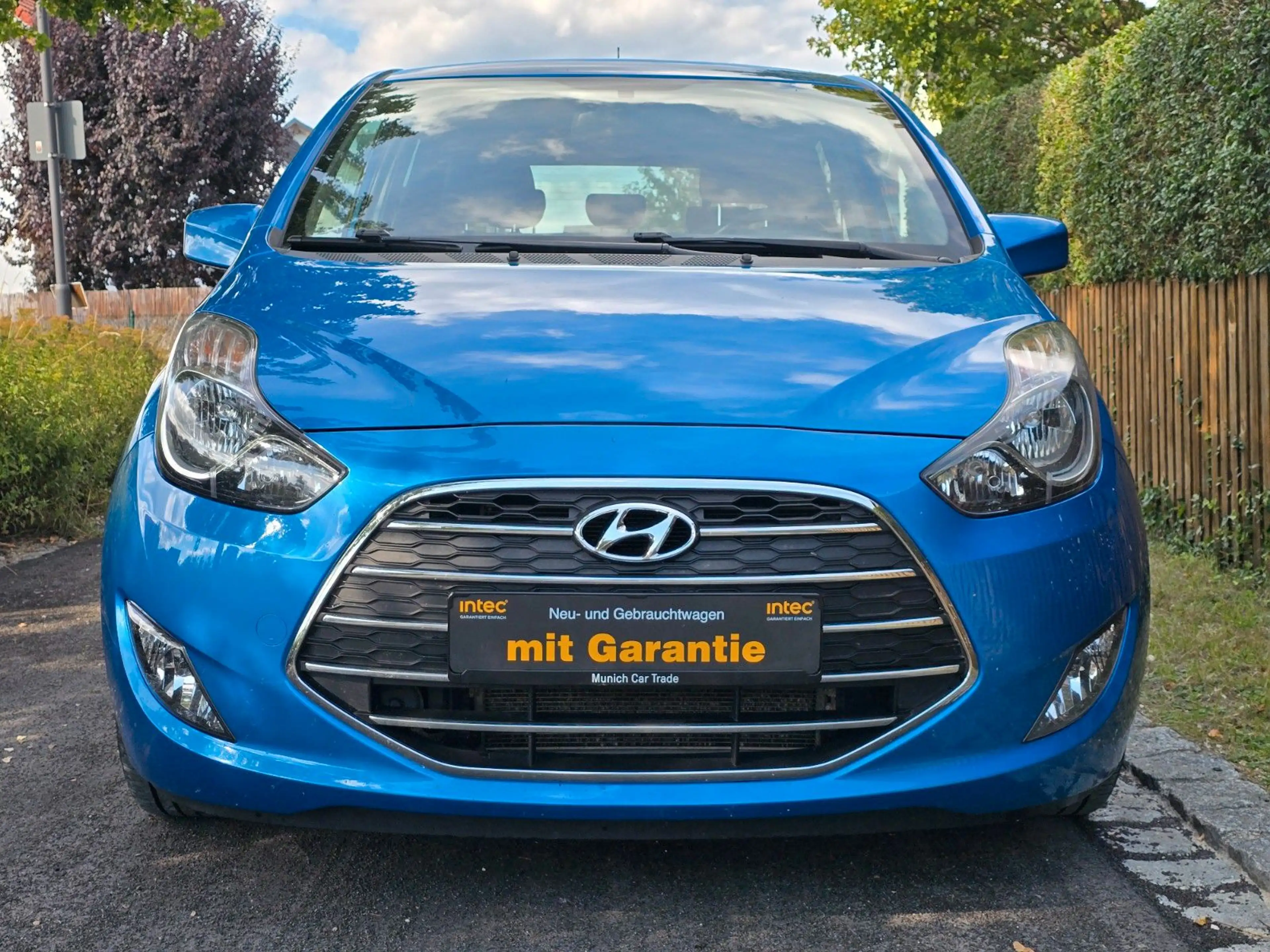 Hyundai iX20 blue Passion*SHZ*LHZ*PDC*Scheckheftgepflegt — photo 3