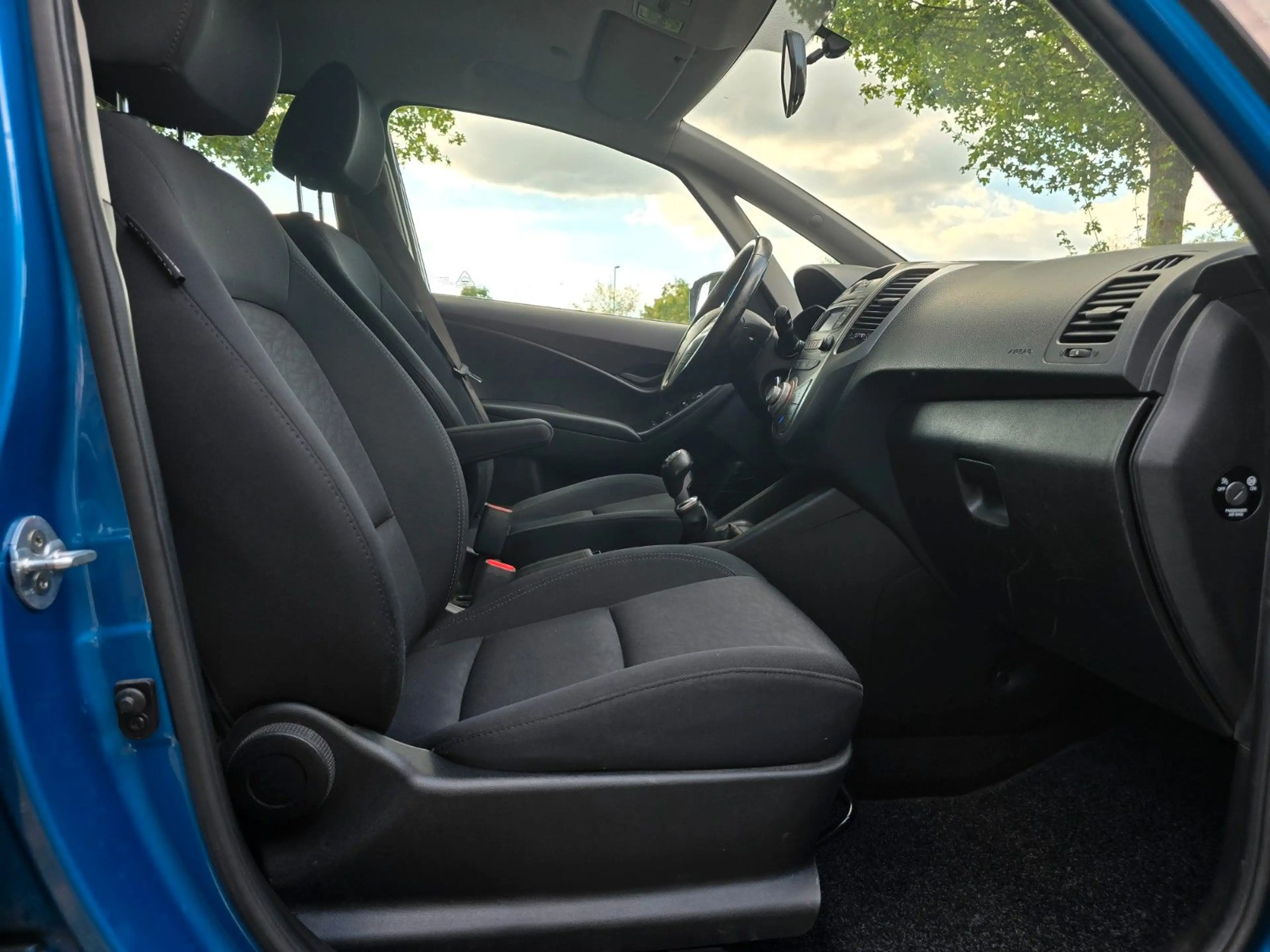 Hyundai iX20 blue Passion*SHZ*LHZ*PDC*Scheckheftgepflegt — photo 15