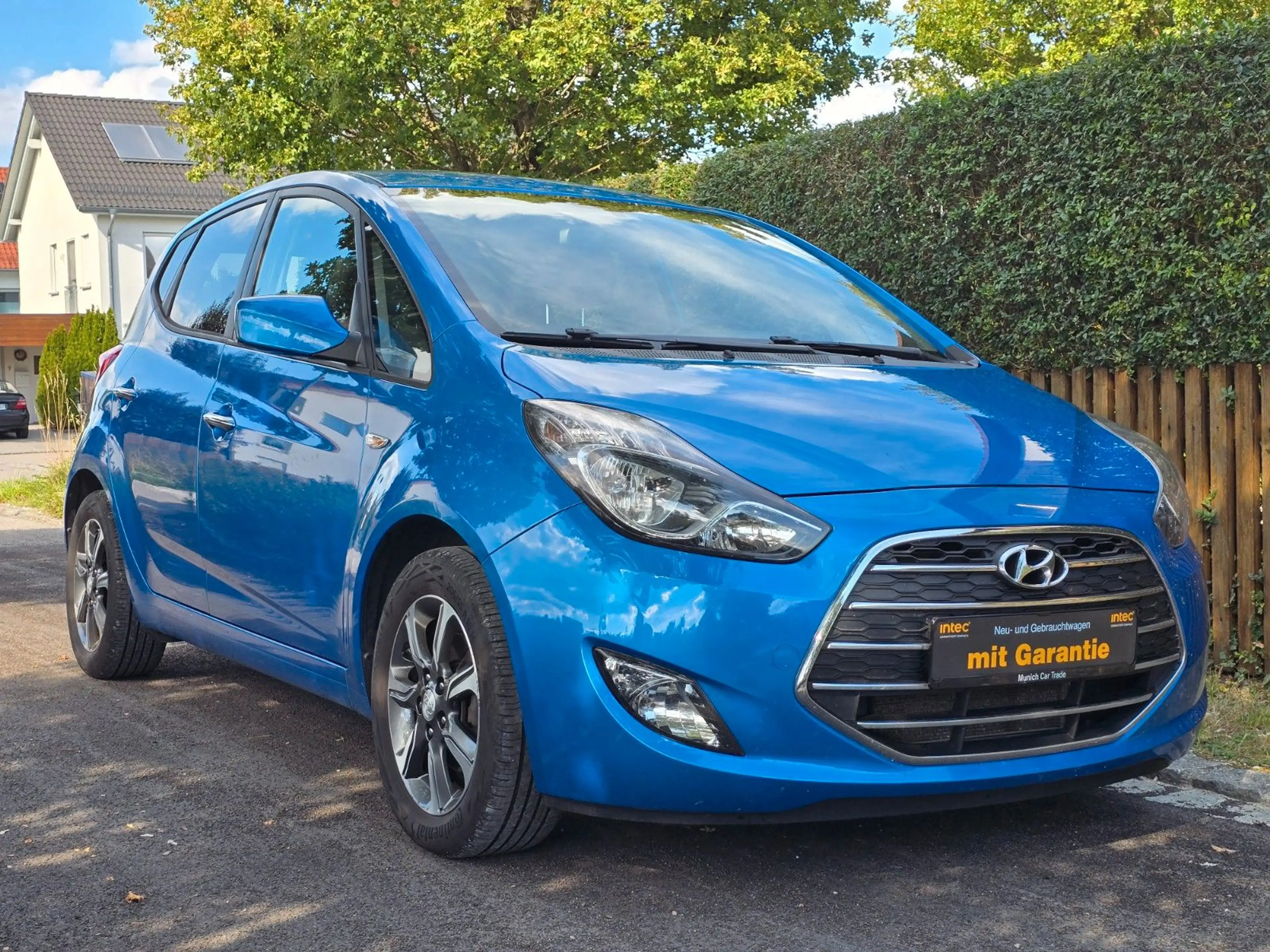 Hyundai iX20 blue Passion*SHZ*LHZ*PDC*Scheckheftgepflegt — photo 2