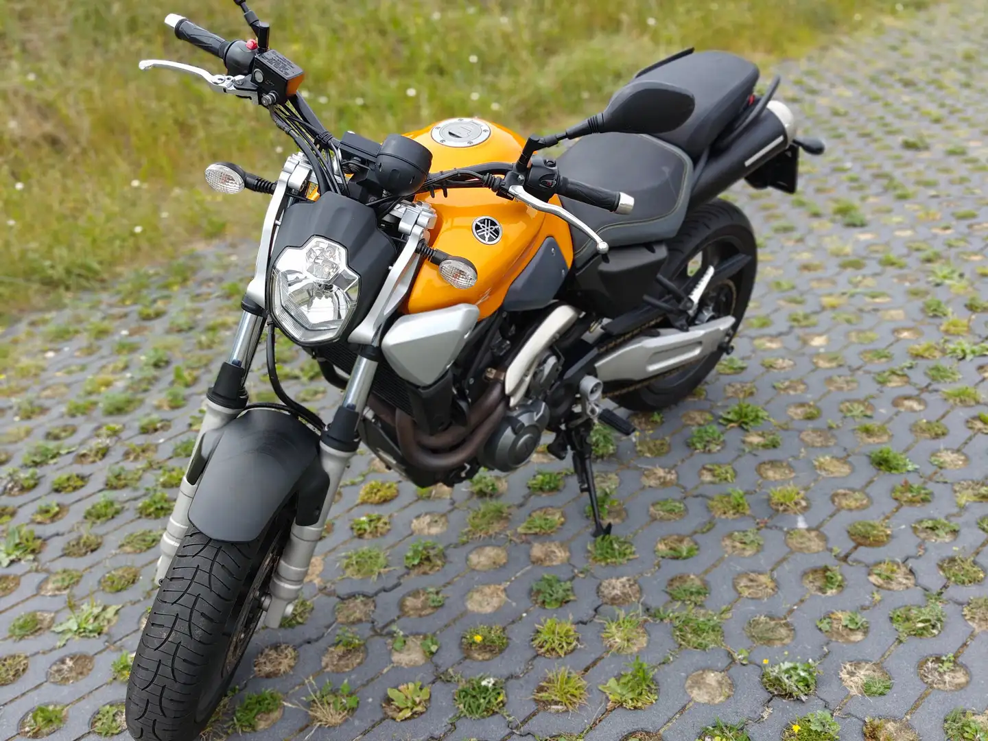 Yamaha MT-03 Oranje - 1
