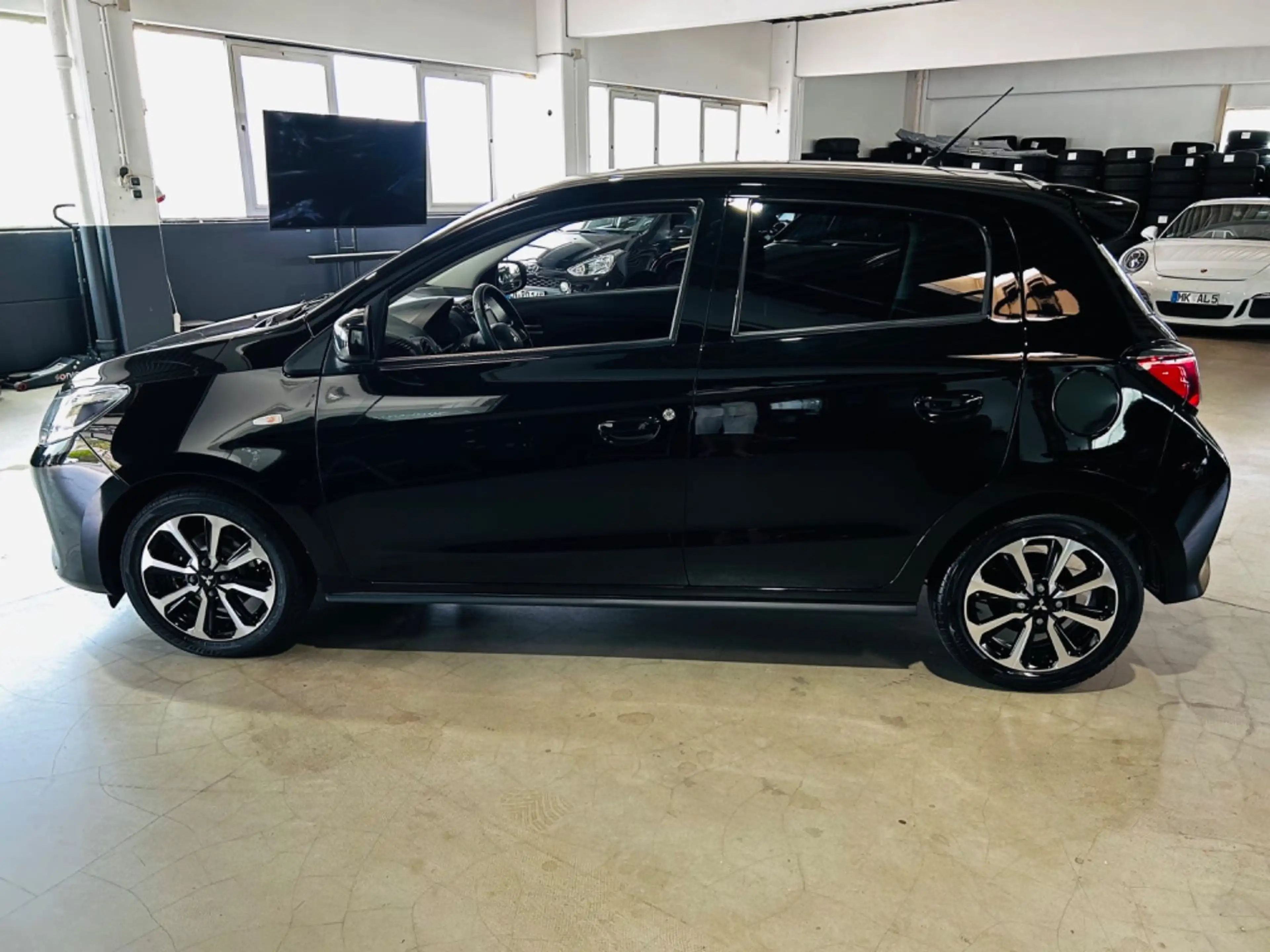 Mitsubishi Space Star Spirit+ Kamera*Shz*Tempomat* — photo 3