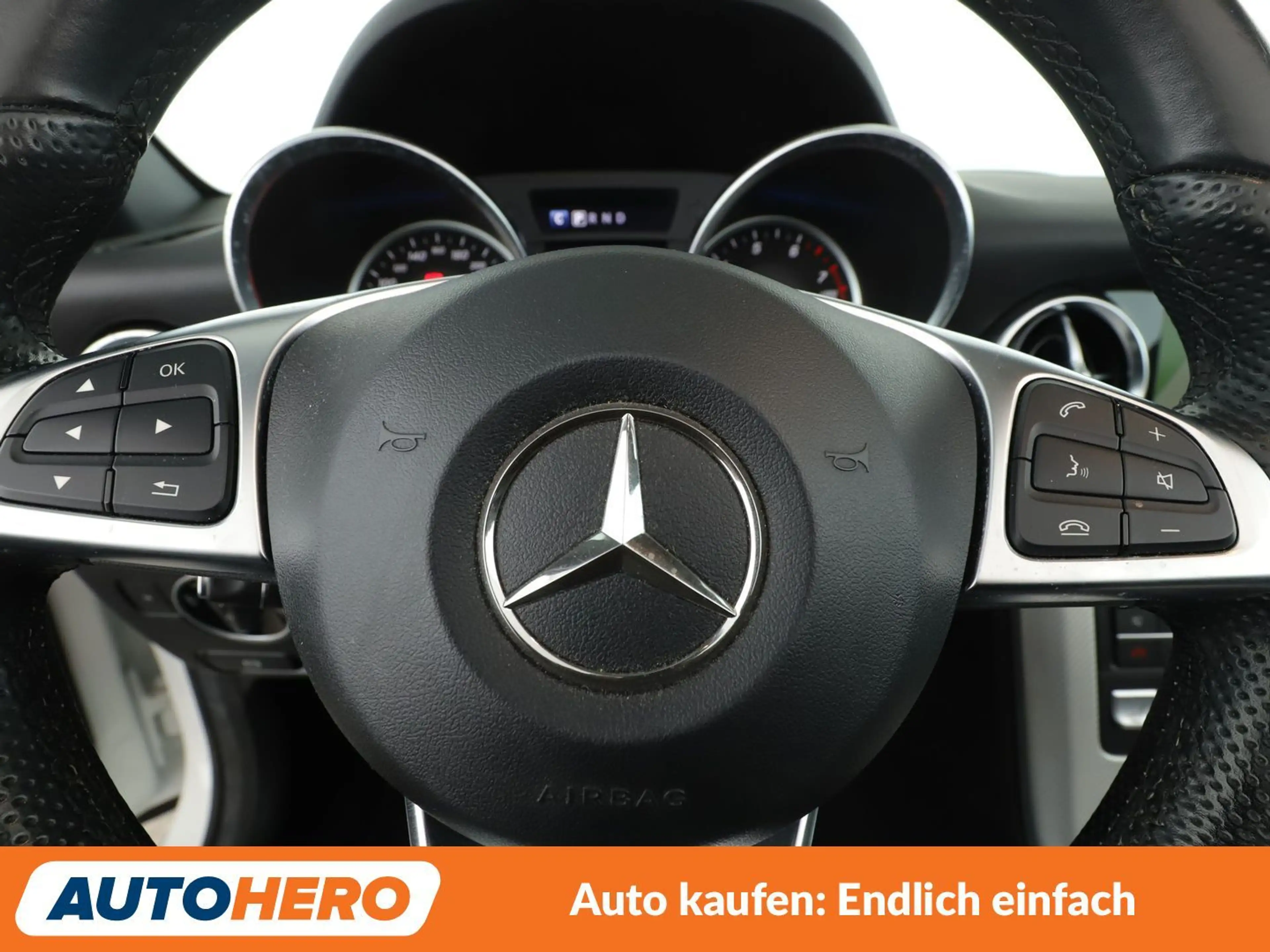 Mercedes-Benz SLC 200 200 CGI Aut.*NAVI*PDC*SHZ* — photo 13