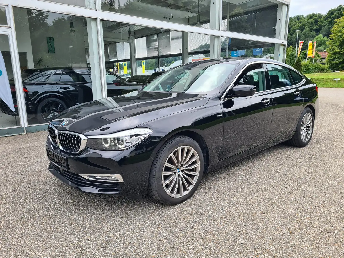 BMW 640 i GT xDrive LuxuryLine DrivAssistPlus 19"Alu Siyah - 1