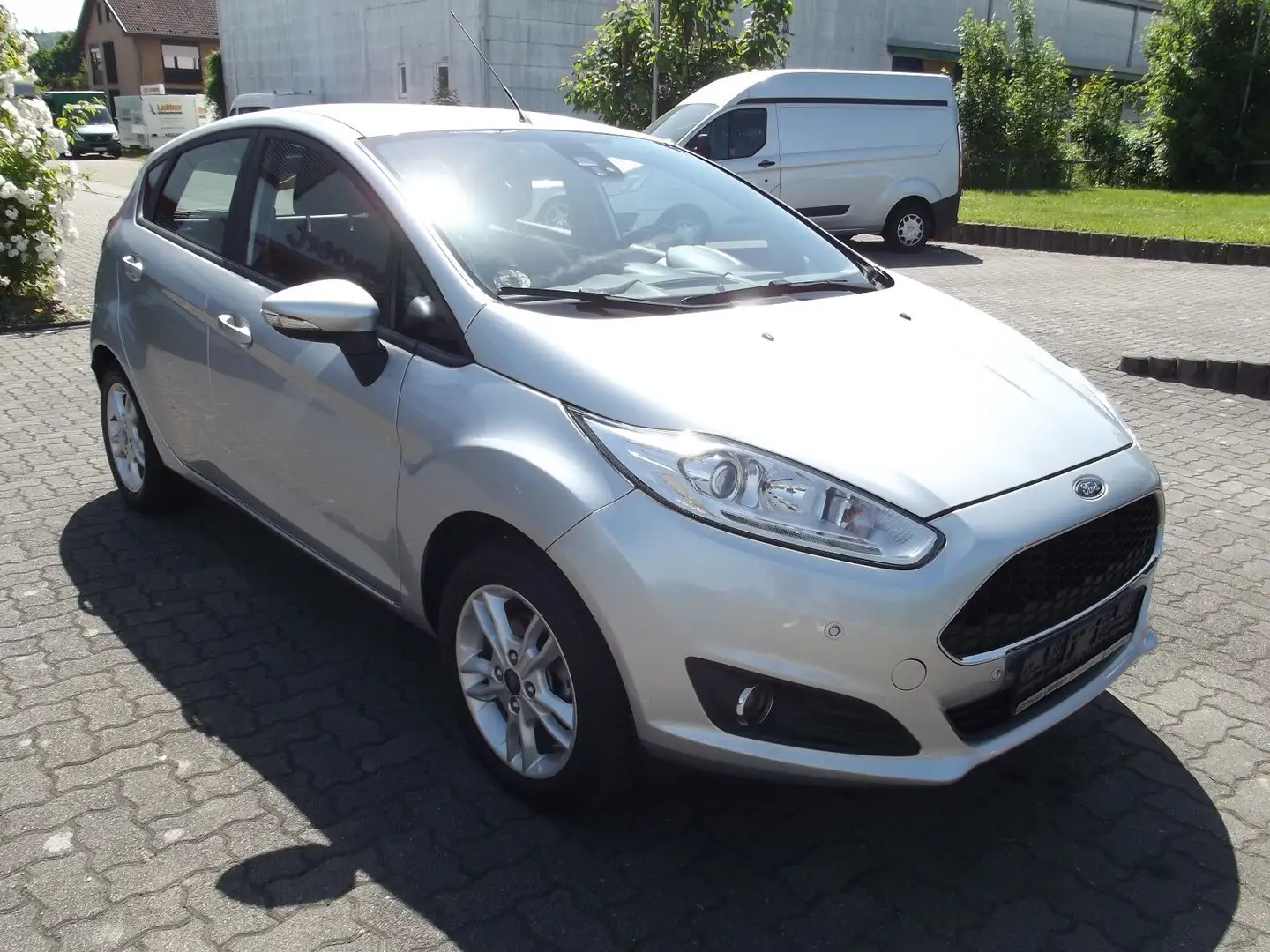 Ford Fiesta Celebration Silber - 2