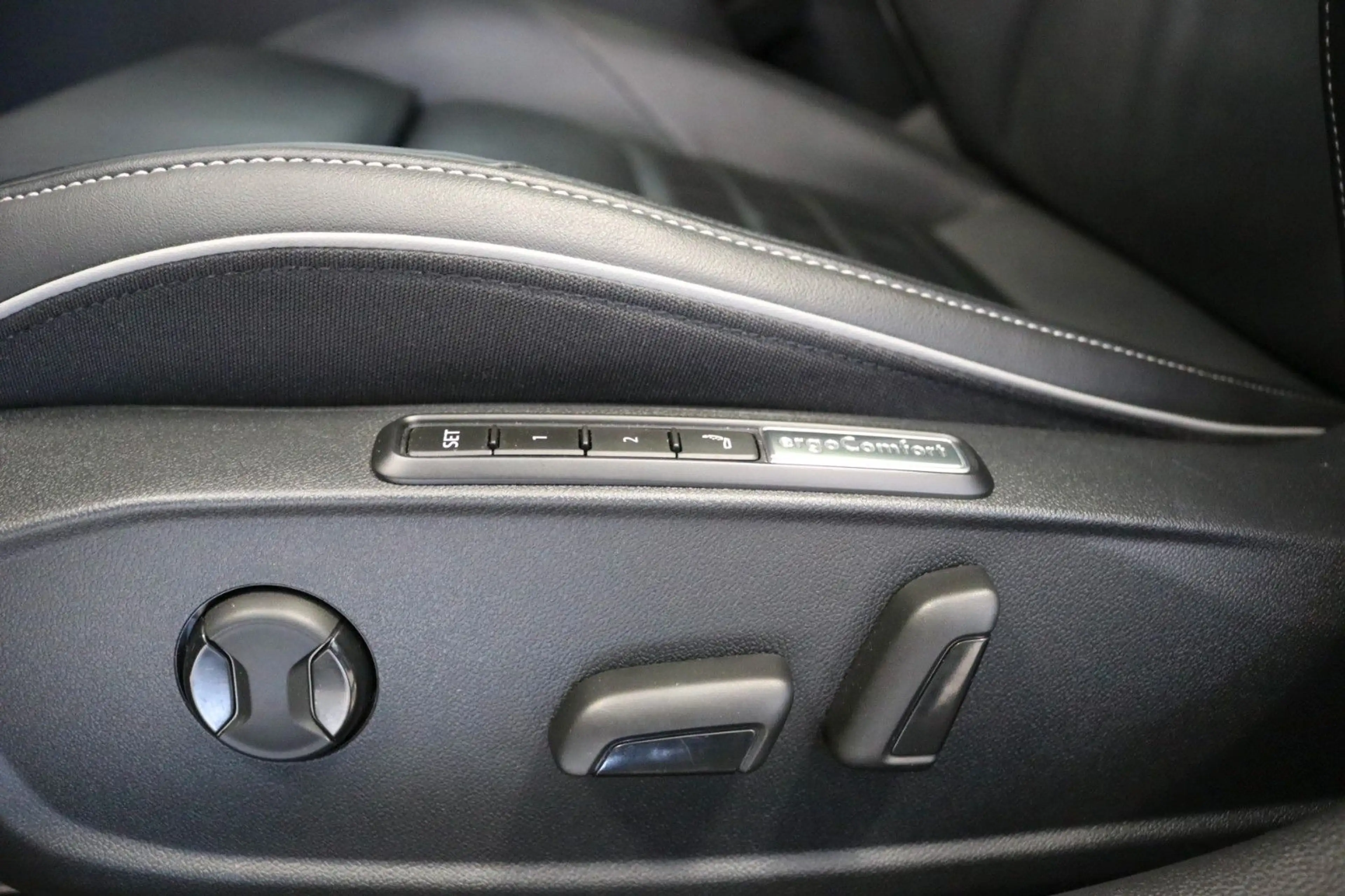 Volkswagen Arteon Shooting Brake R-Line DCC IQ.Light 360° — photo 15