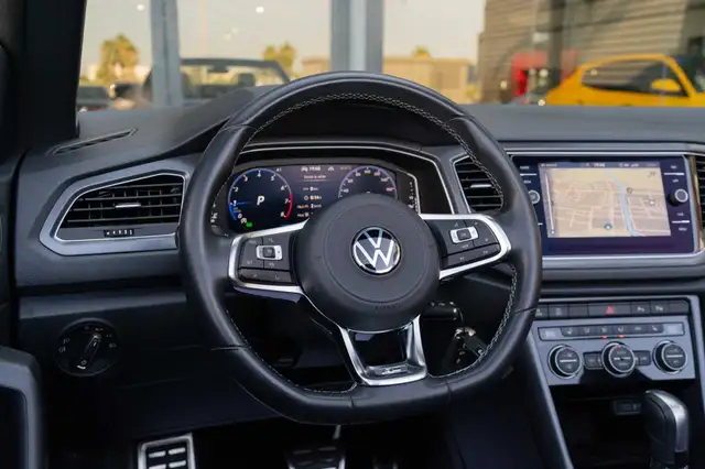 Volkswagen T-Roc view 15