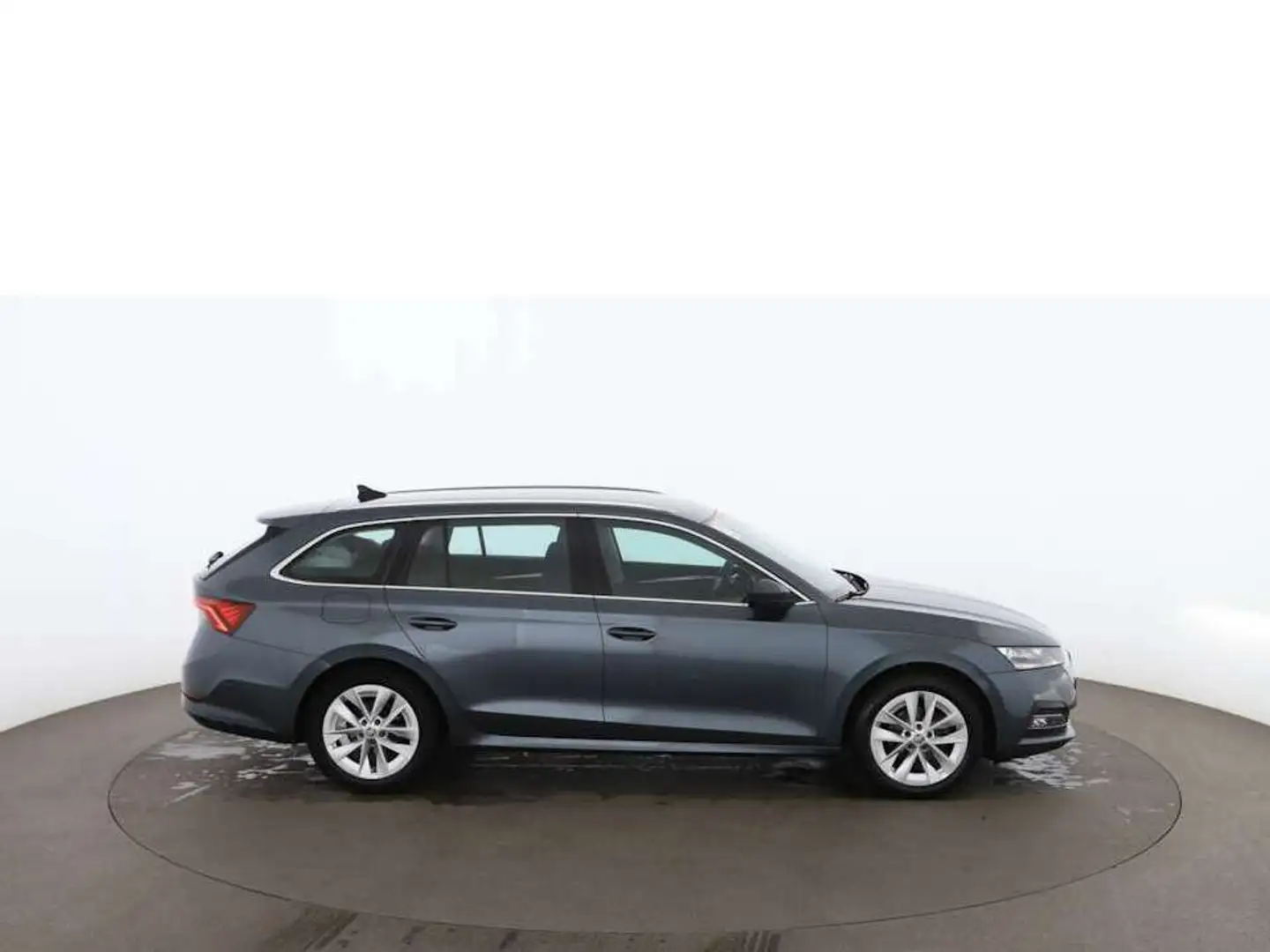 Skoda Octavia Combi 2.0 TDI Style Aut MATRIX RADAR NAVI Grau - 2