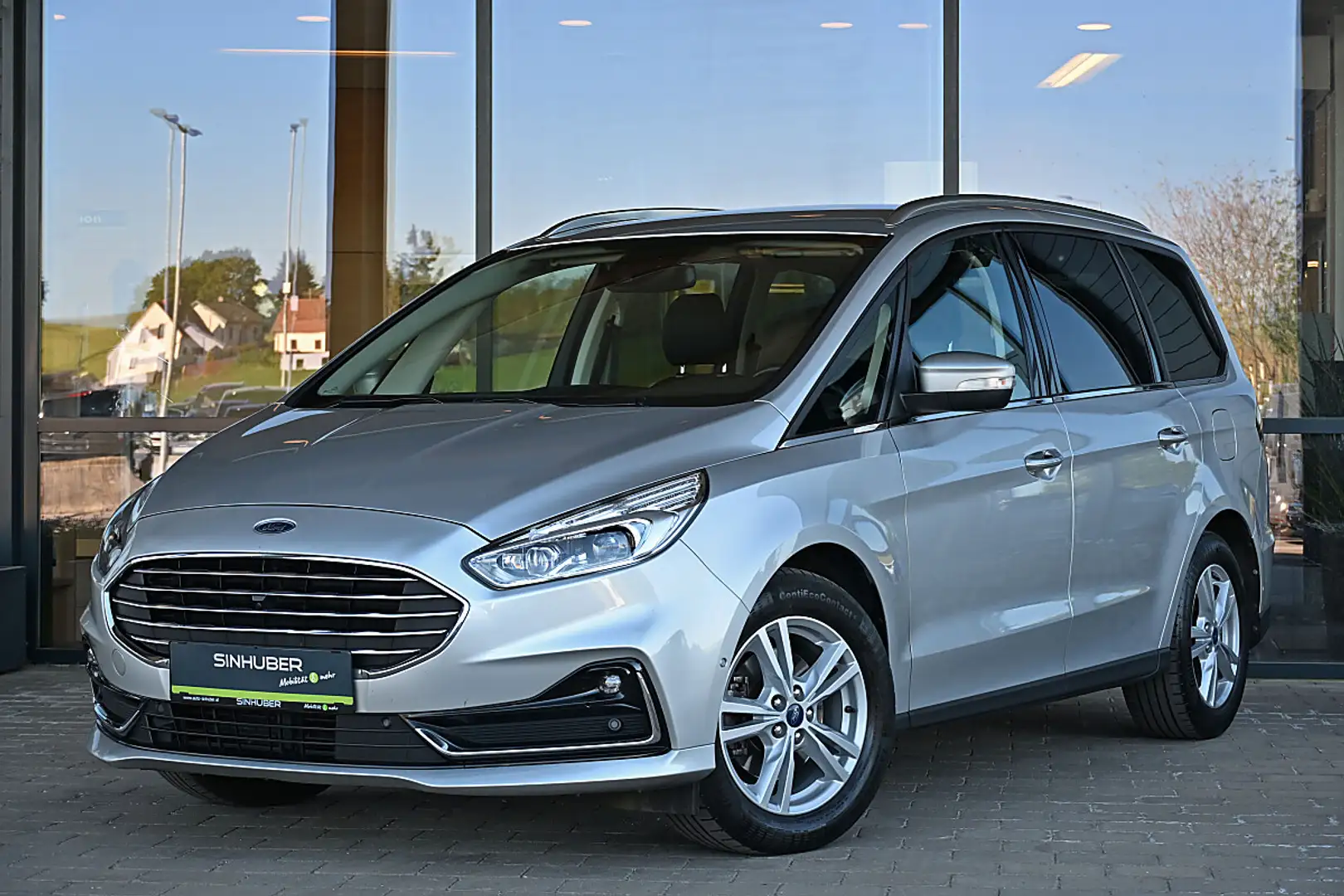 Ford Galaxy 2,0 EcoBlue SCR Titanium ACC, adapt. LED, Navi,... Silber - 1