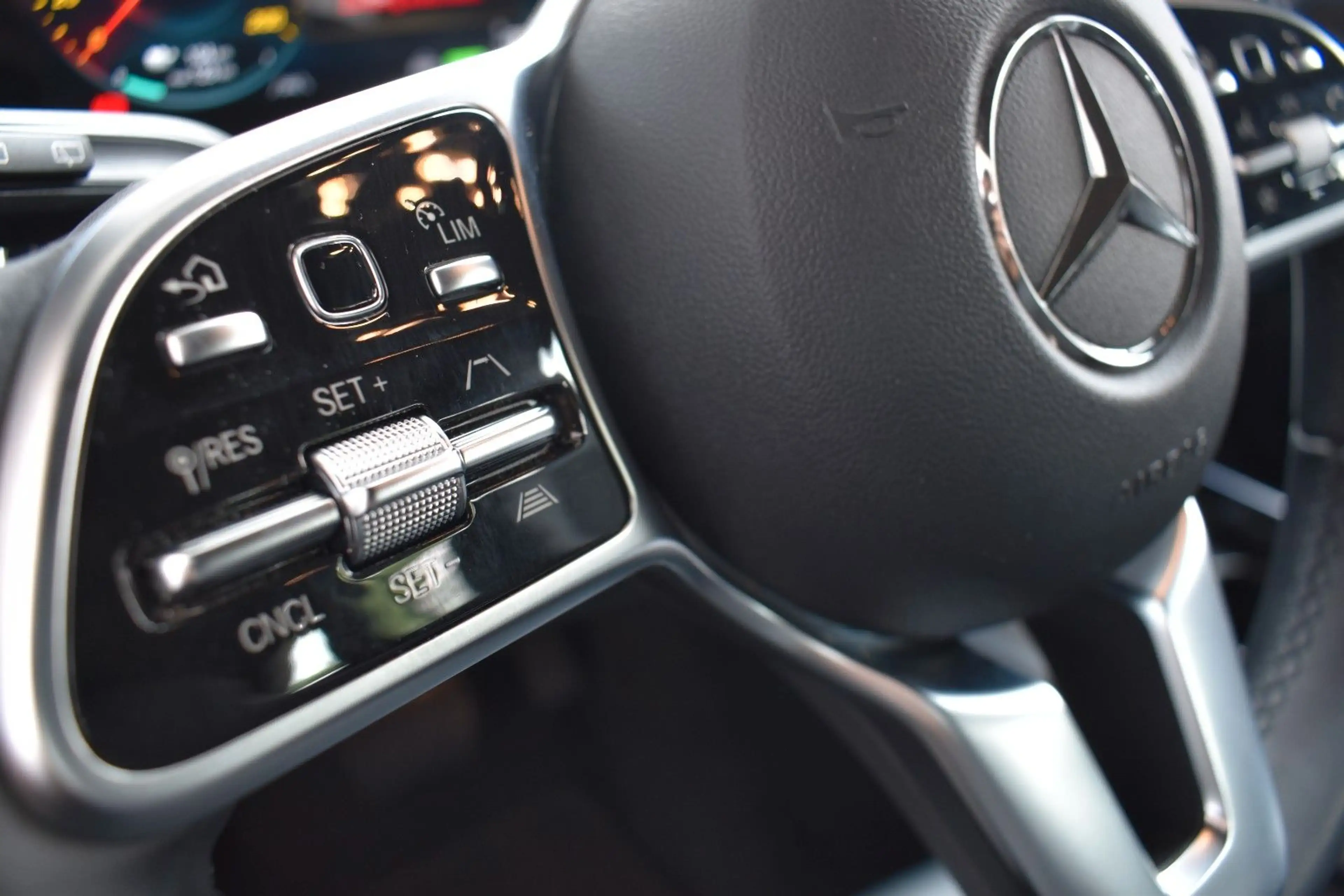 Mercedes-Benz EQA EQA 250+ Progressiv Distronic LED Advanced + — photo 14