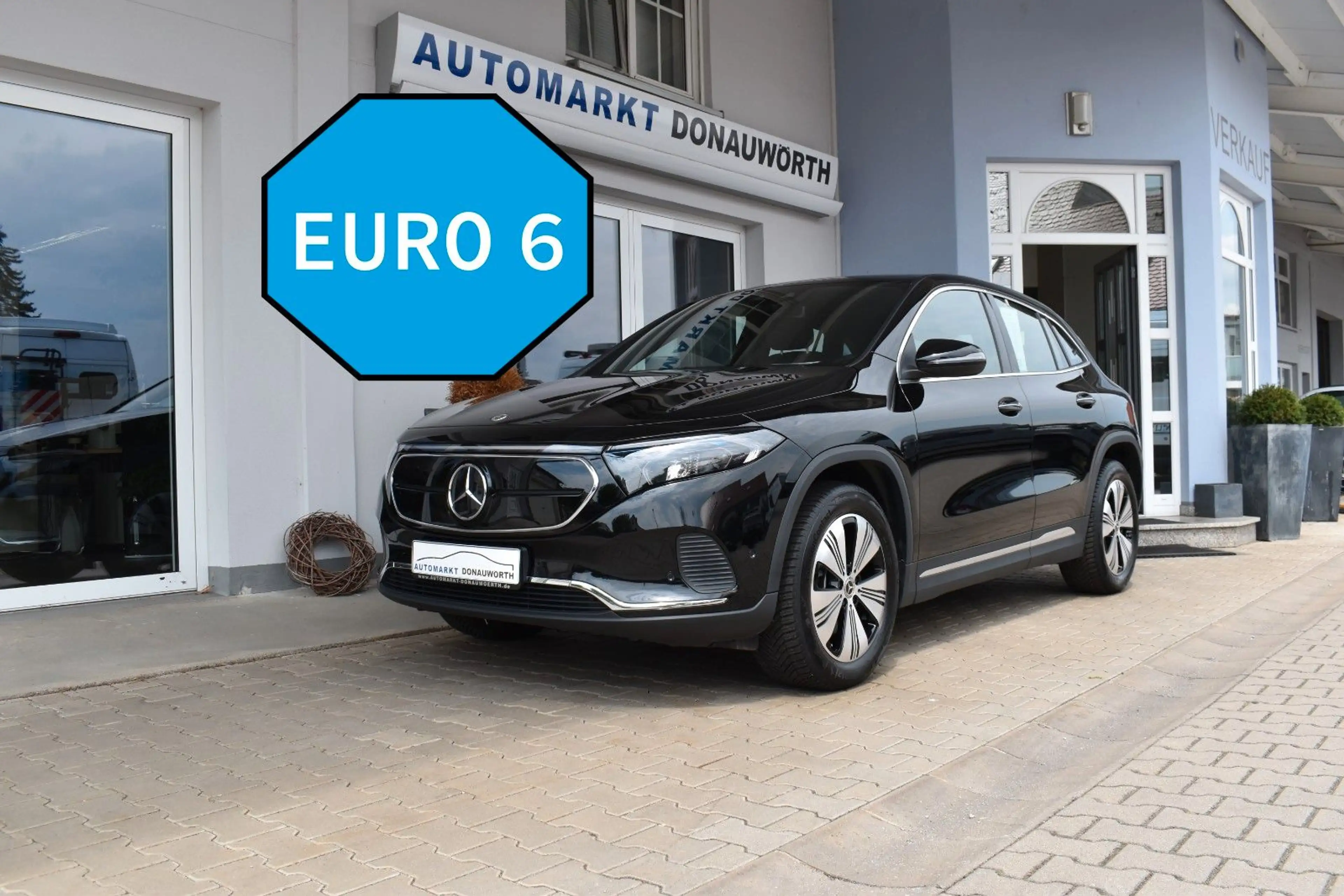 Mercedes-Benz EQA EQA 250+ Progressiv Distronic LED Advanced + — photo 2